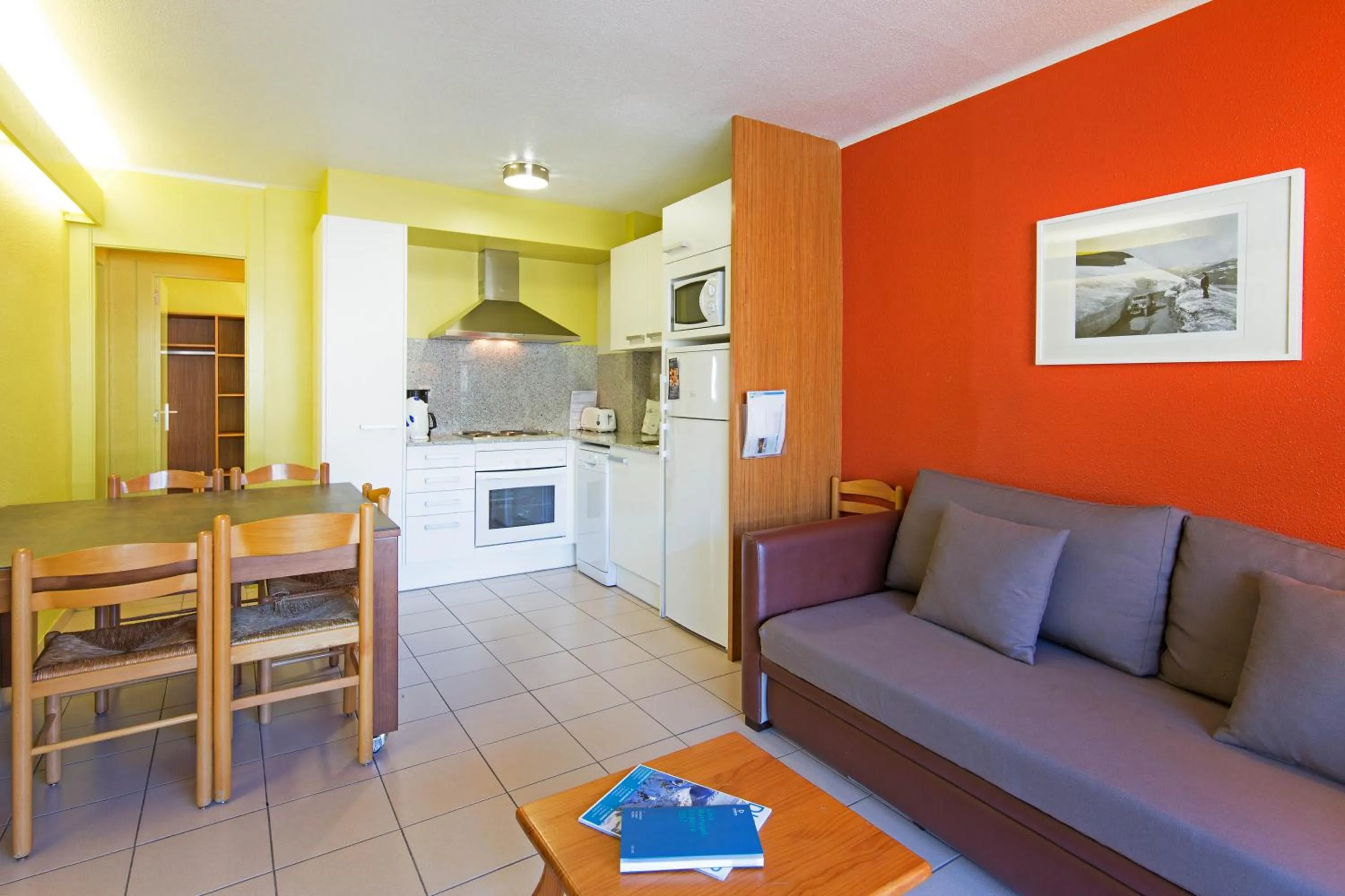 Kitchen or kitchenette in Apartaments Giberga