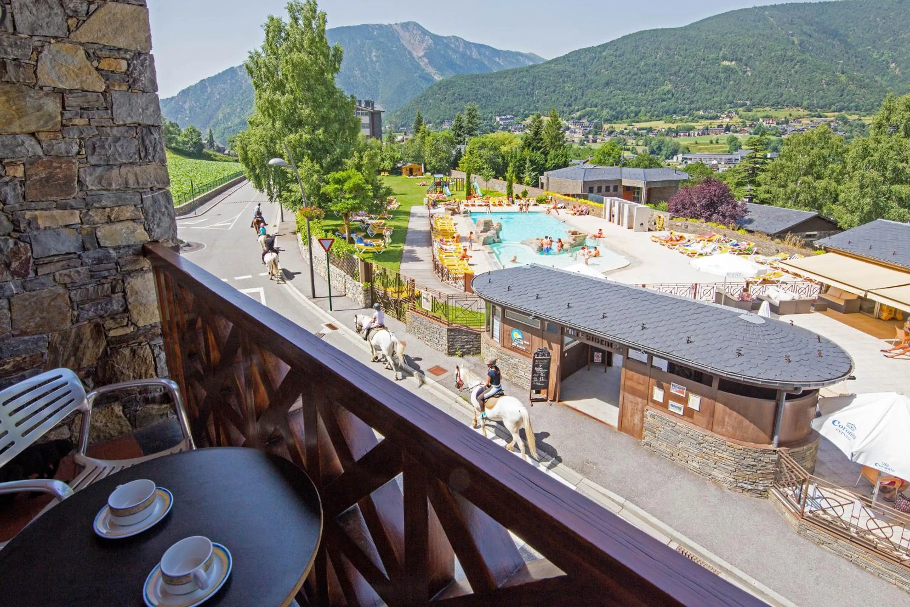 Staff in Apartaments Giberga