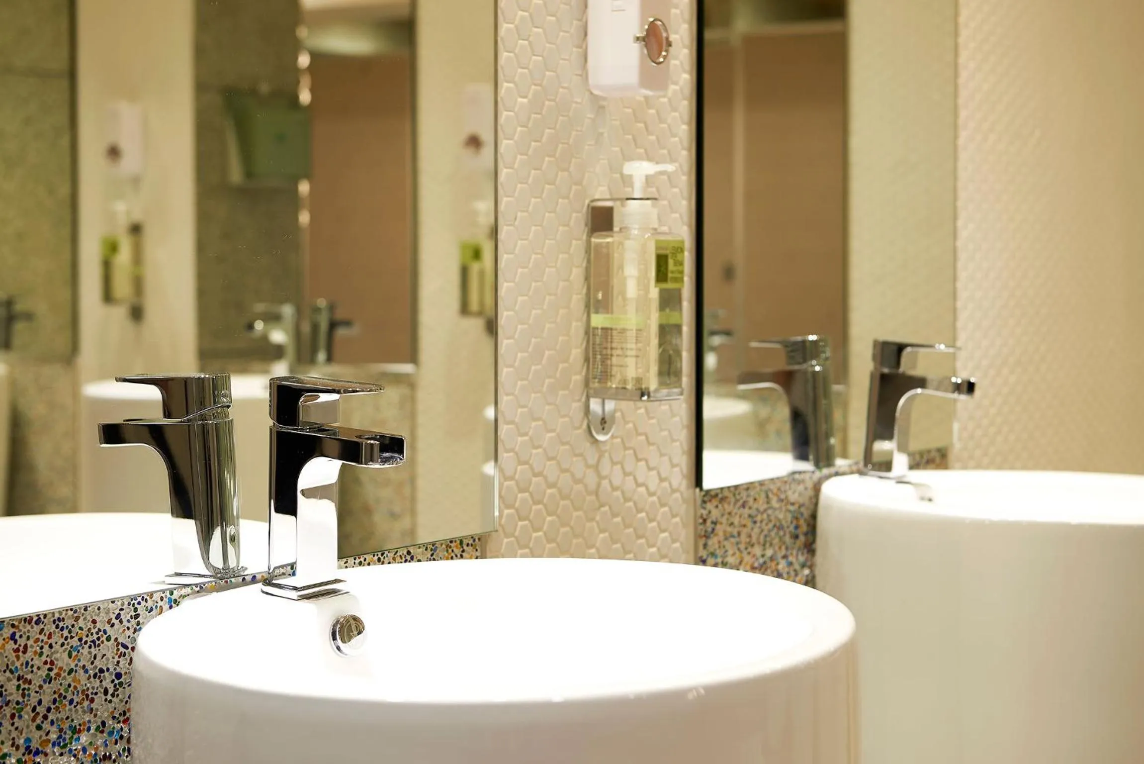 Bathroom in Ease Single Inn