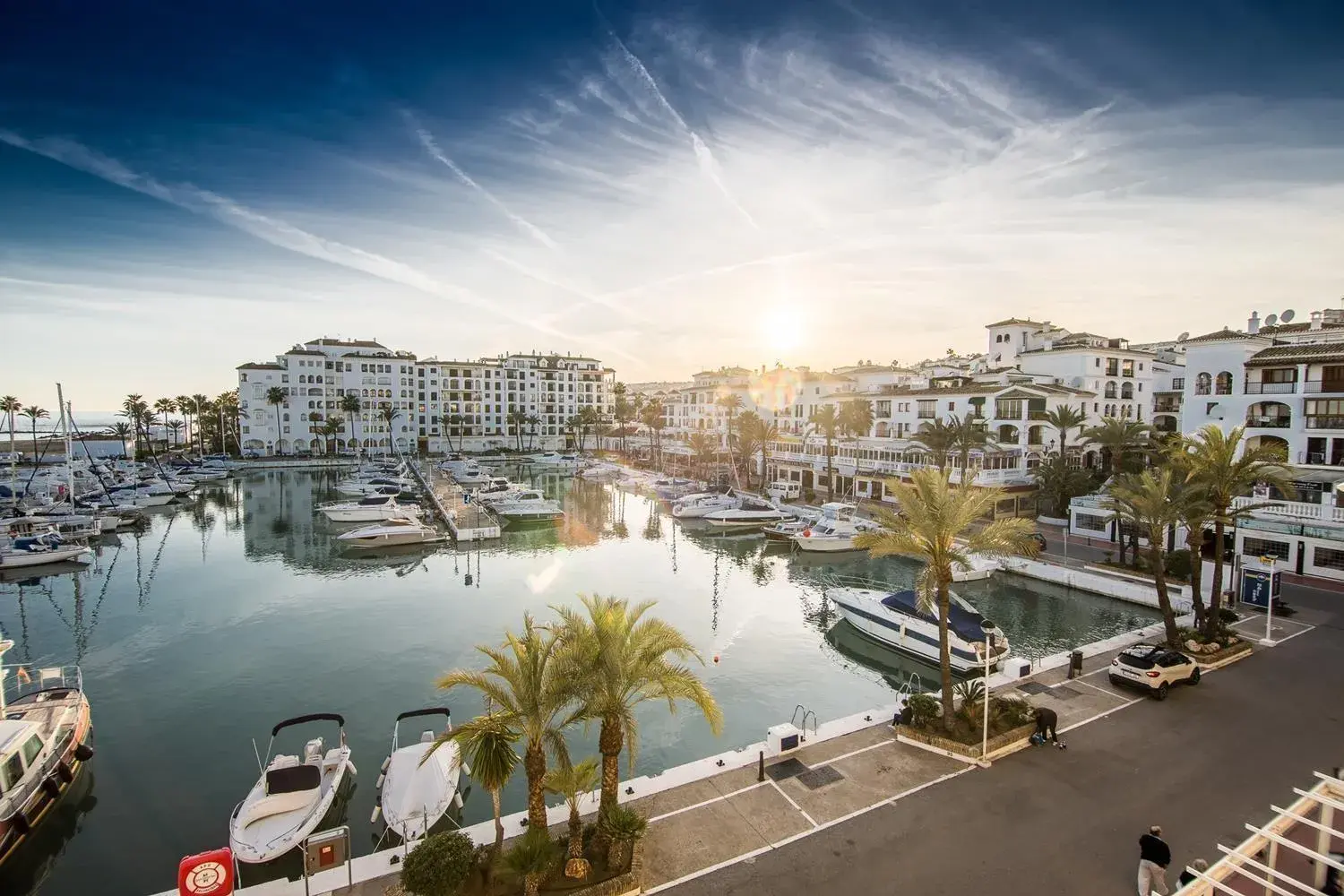 Beautiful Duquesa Harbour apt 2001 Beautiful Duquesa Harbour apt 2001