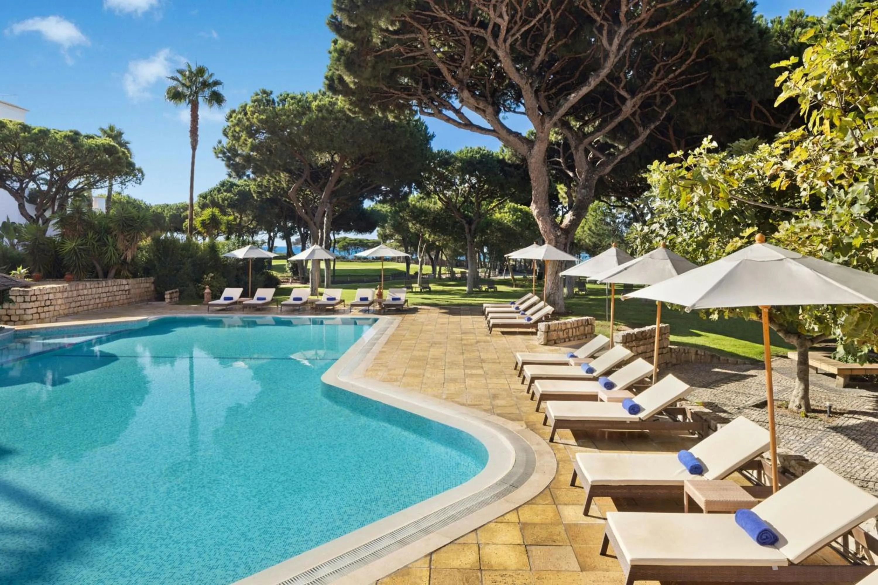 Area and facilities in Pine Cliffs Ocean Suites, a Luxury Collection Resort & Spa, Algarve