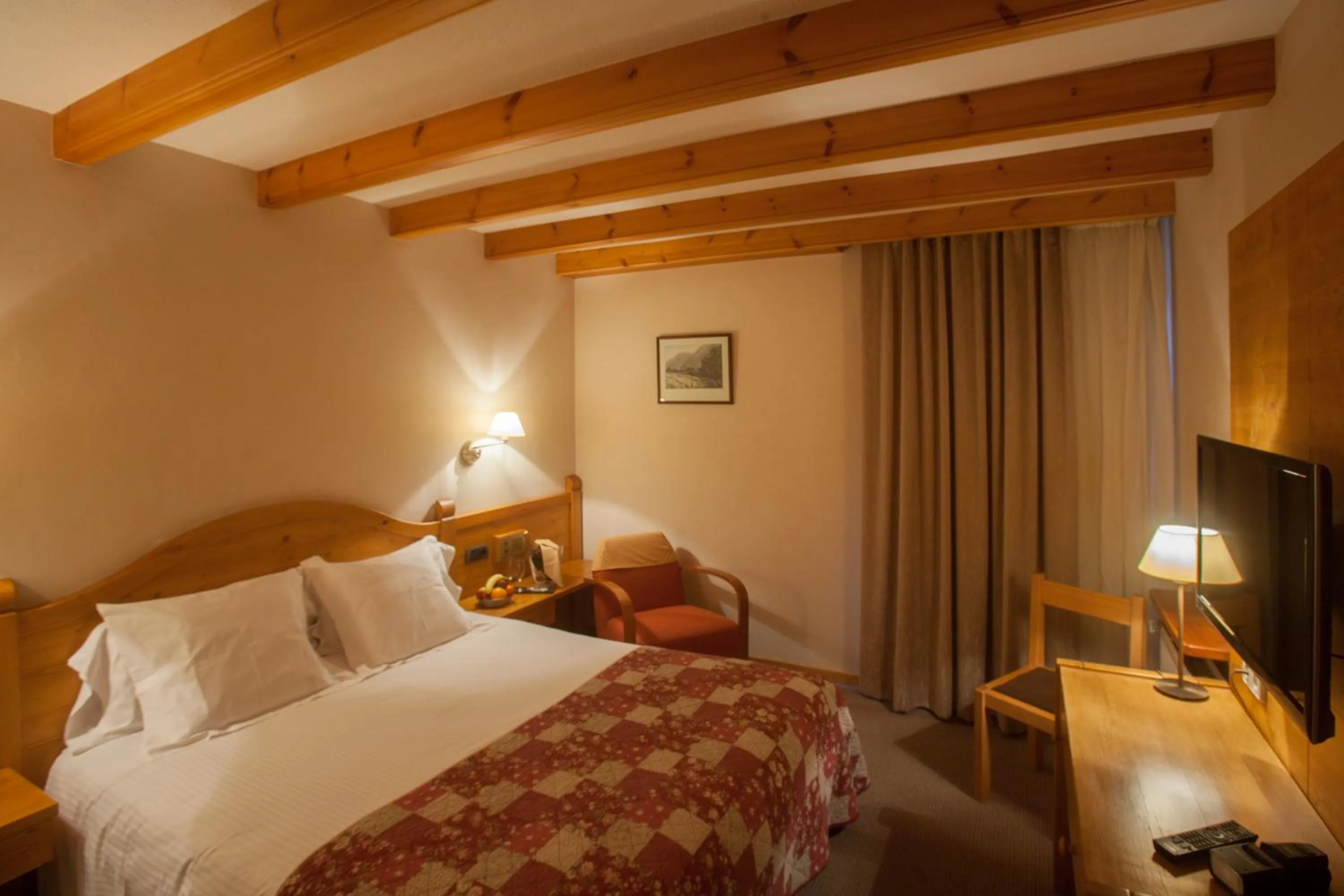 Bedroom, Bed in Hotel Bonavida