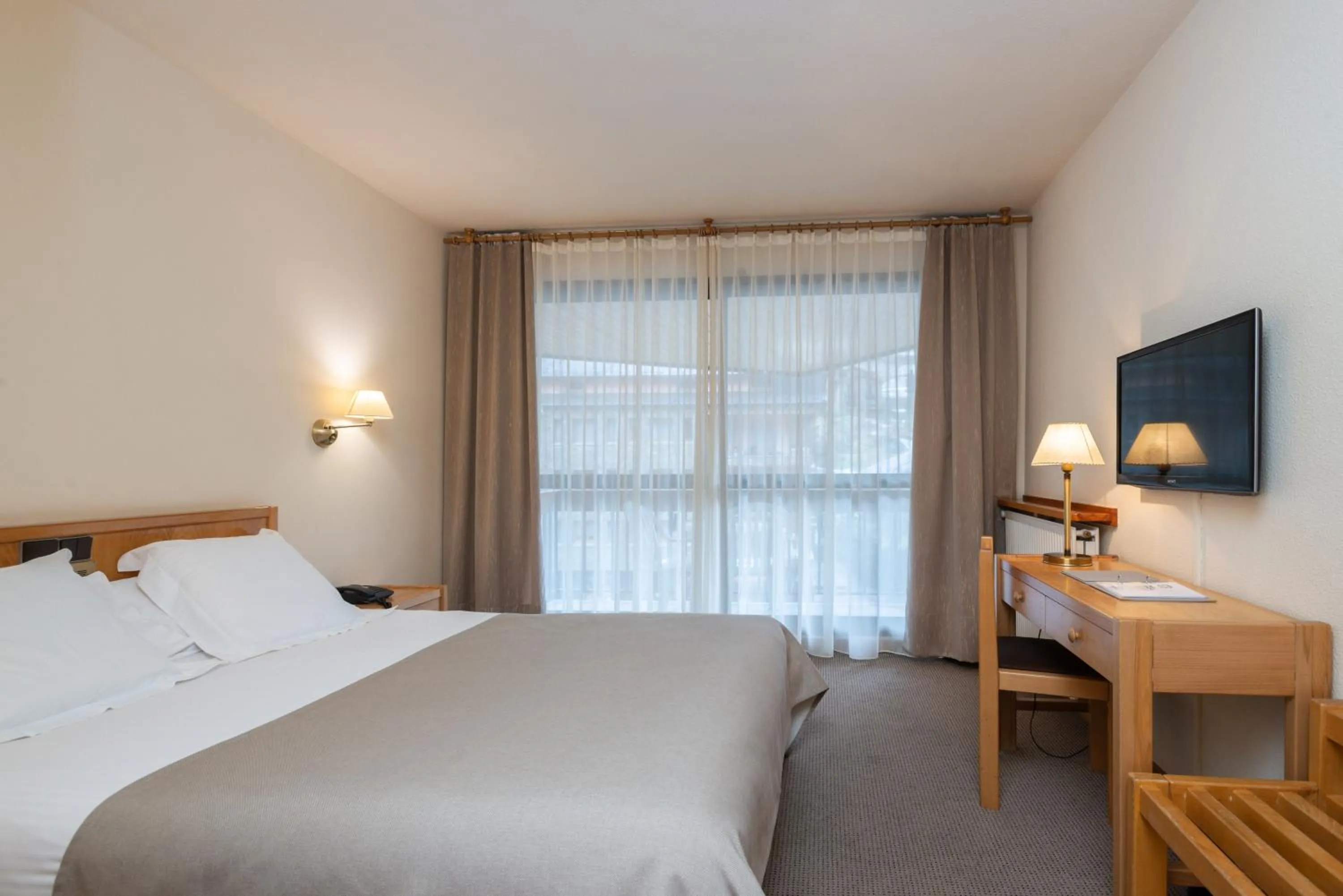 Bedroom, Bed in Hotel Bonavida