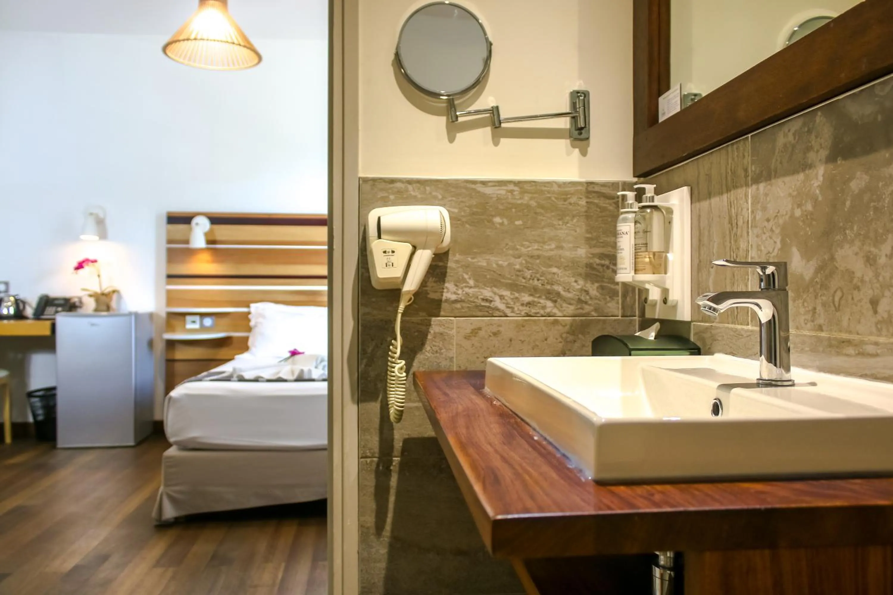 Bed in Le Battant Des Lames