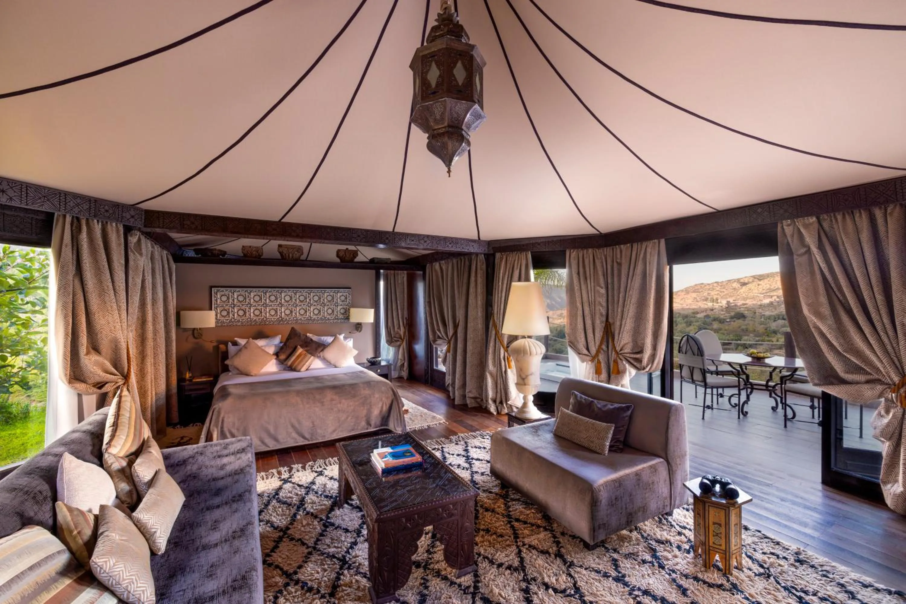 Bed in Kasbah Tamadot - Sir Richard Branson's Moroccan Retreat