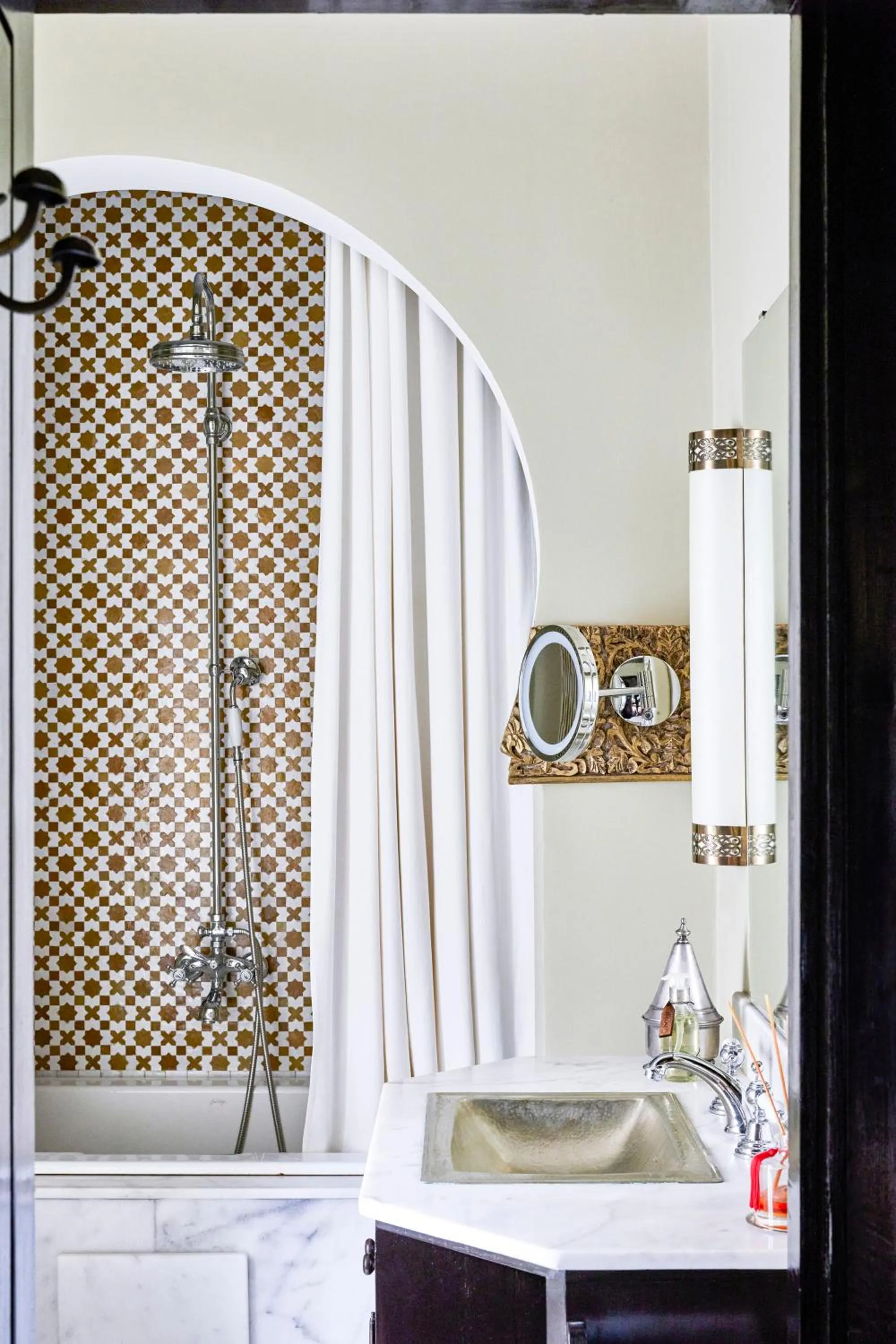 Bathroom in Kasbah Tamadot - Sir Richard Branson's Moroccan Retreat