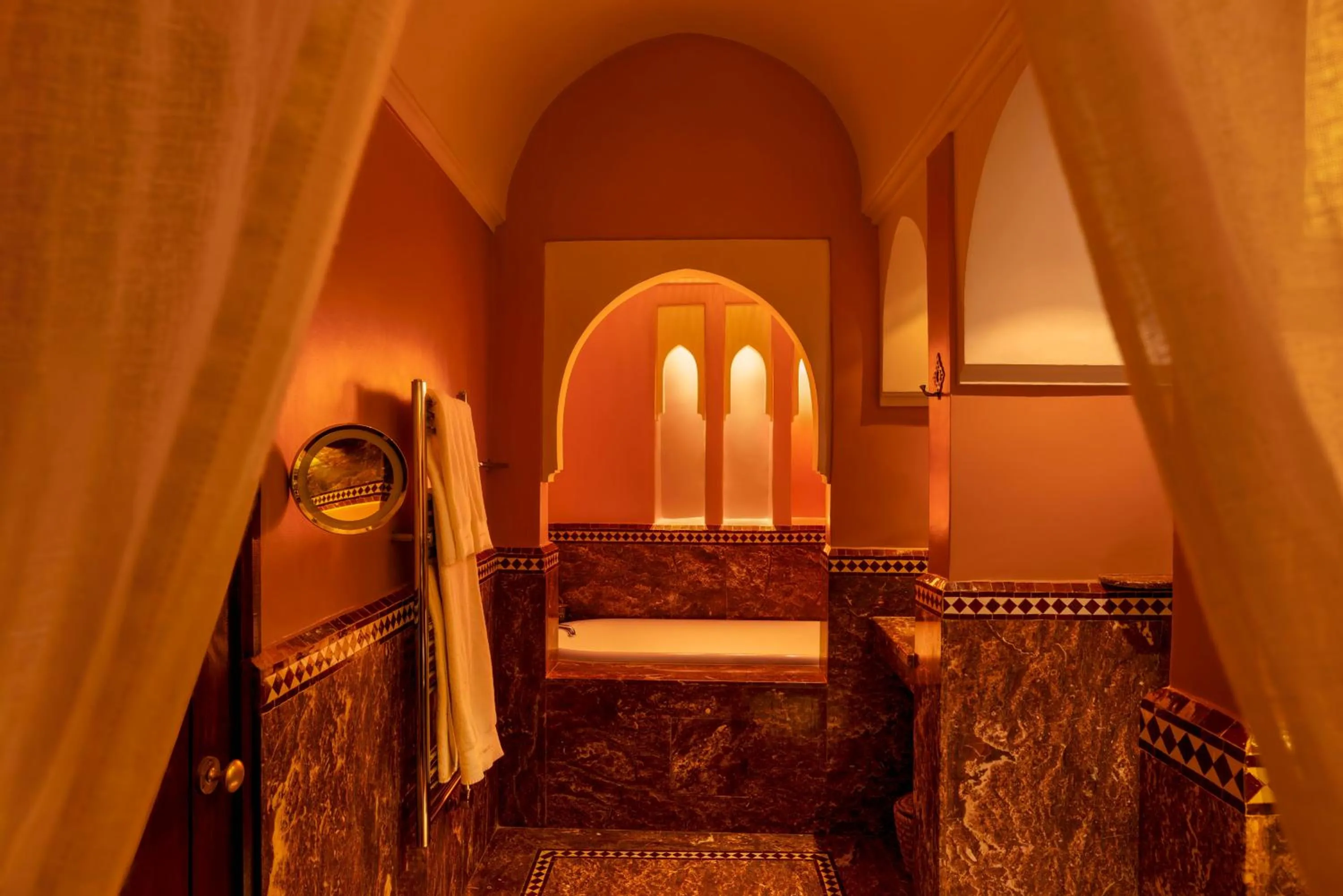 Bathroom, Bed in Kasbah Tamadot - Sir Richard Branson's Moroccan Retreat