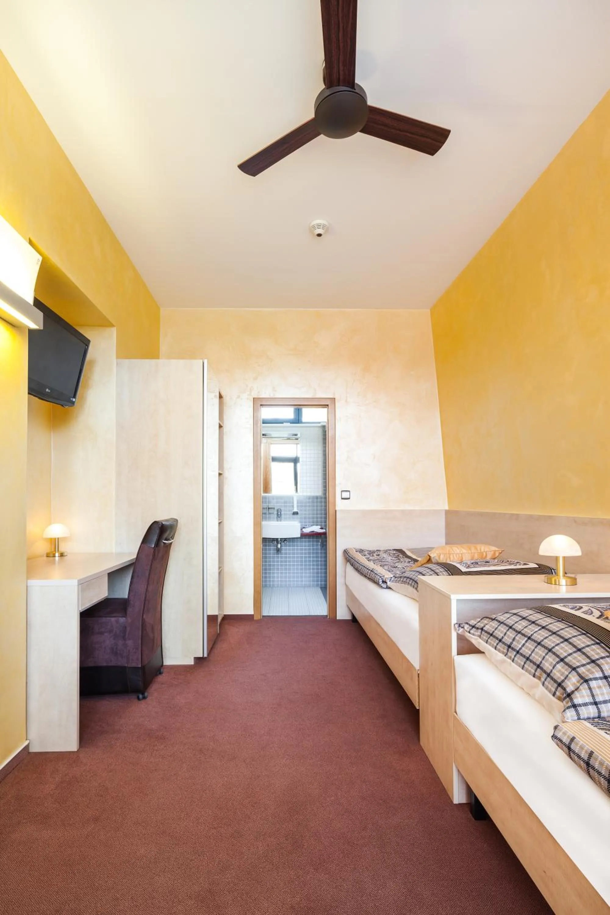 Photo of the whole room, Bed in Hotel Conti