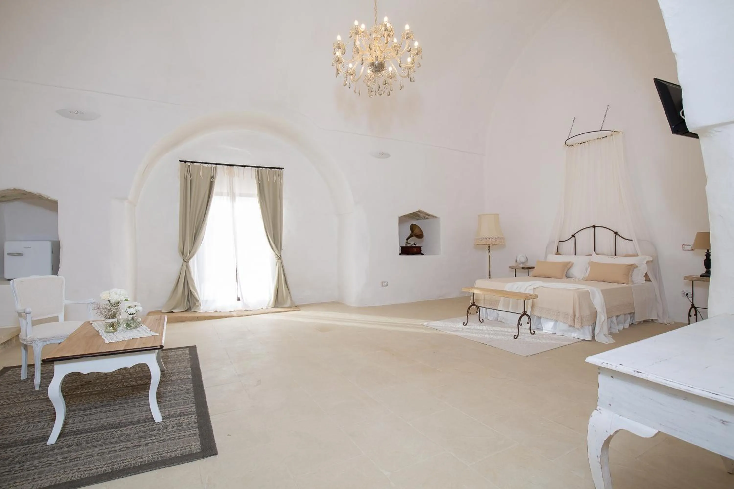 Photo of the whole room, Bed in Masseria Violante Boutique Hotel