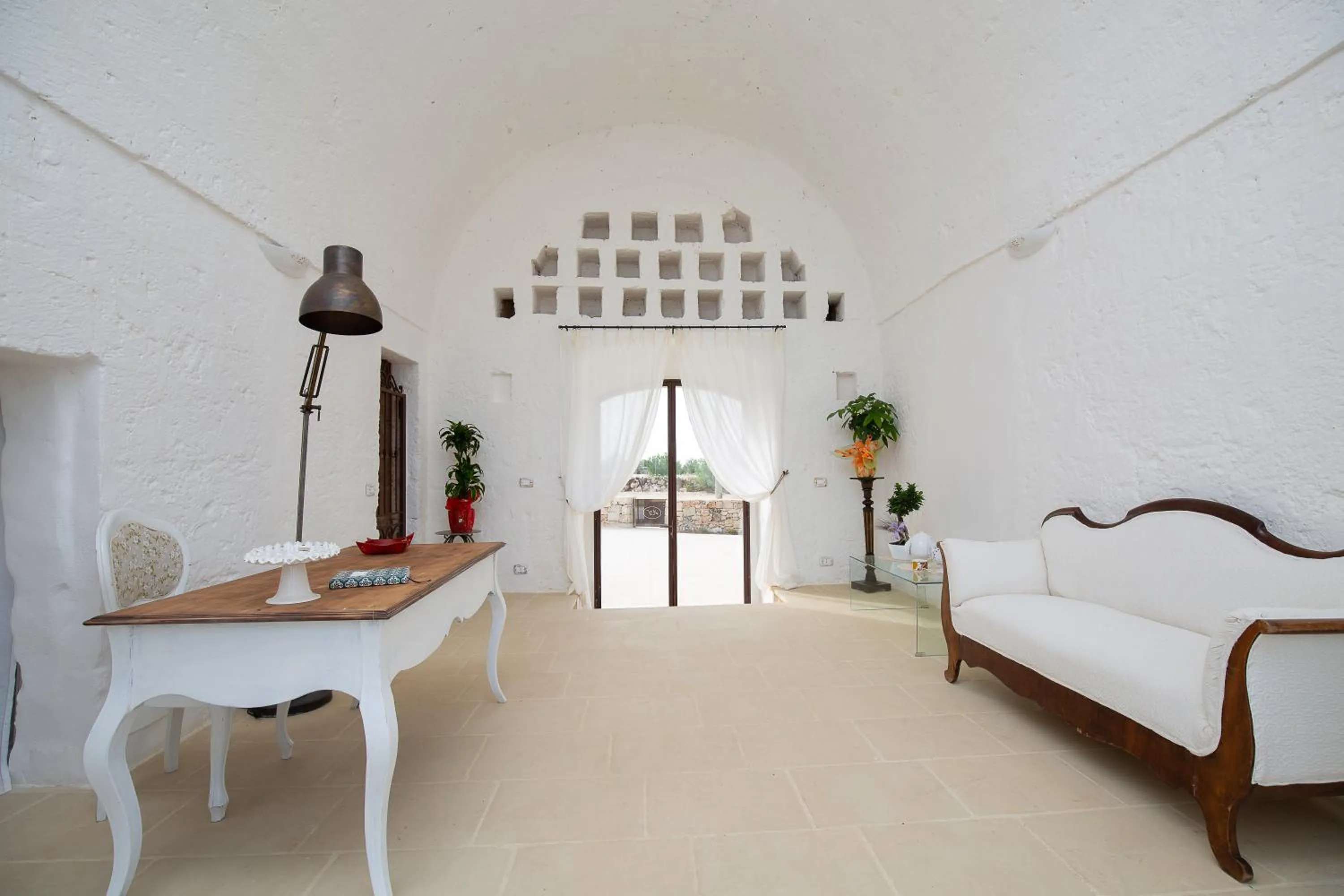 Seating area, Bed in Masseria Violante Boutique Hotel