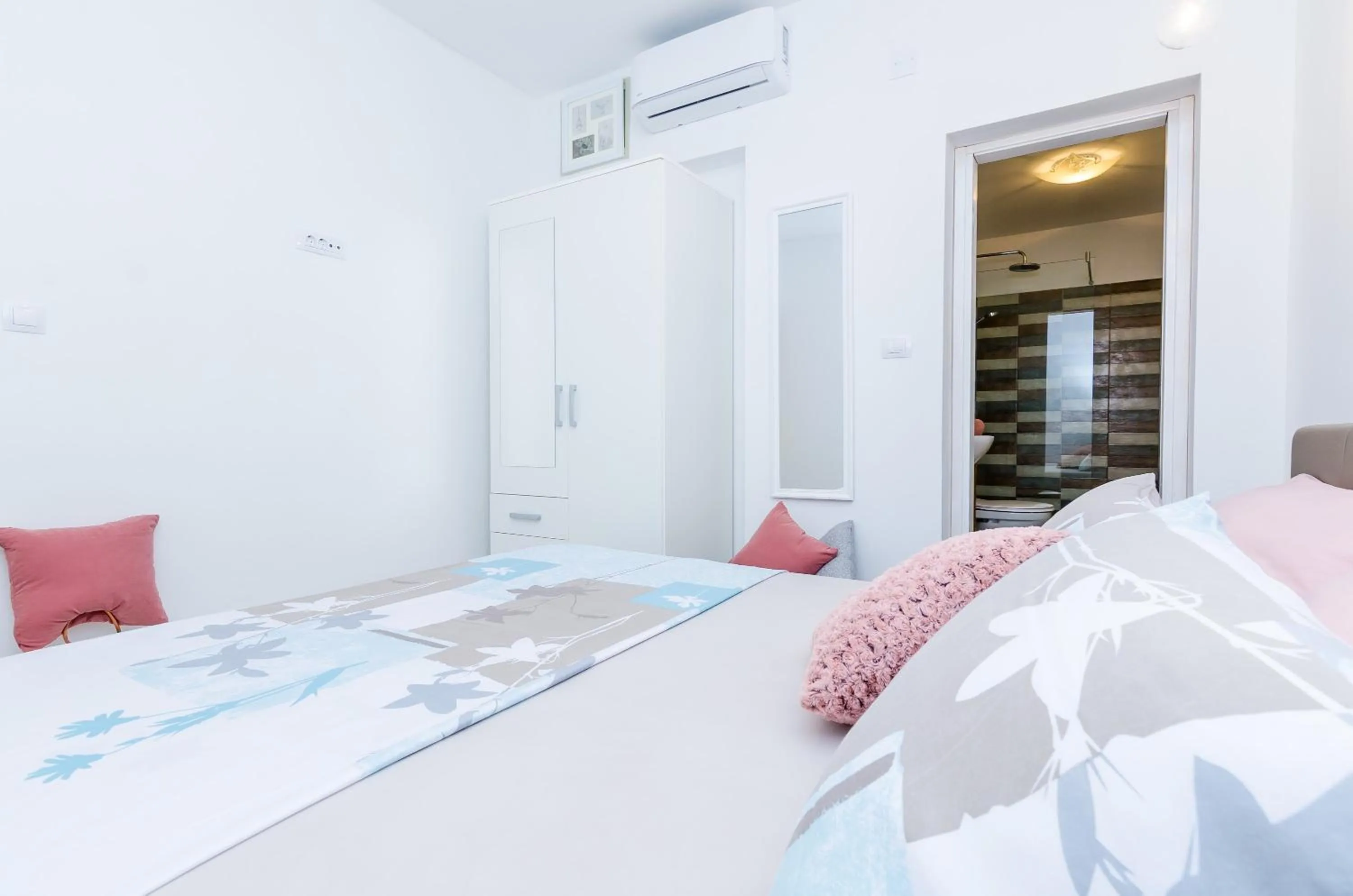 Bedroom, Bed in Apartments Bell Memories