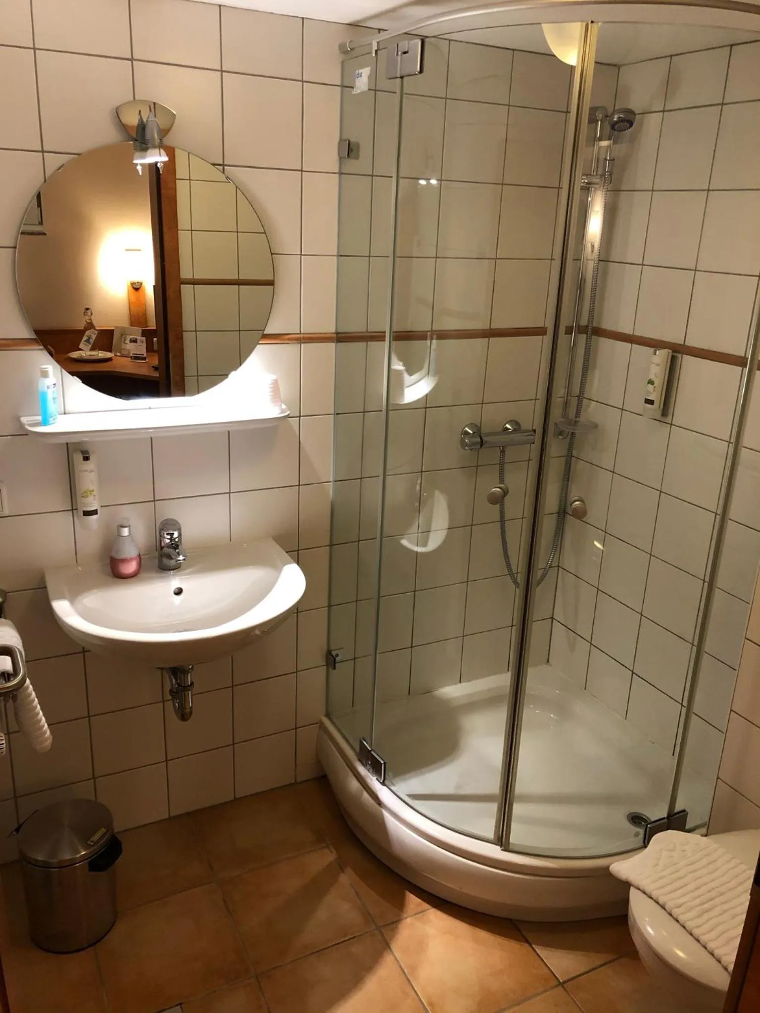 Toilet in Hofgut Langenborn Wohnen auf Zeit möblierte Apartments Aschaffenburg Alzenau Frankfurt