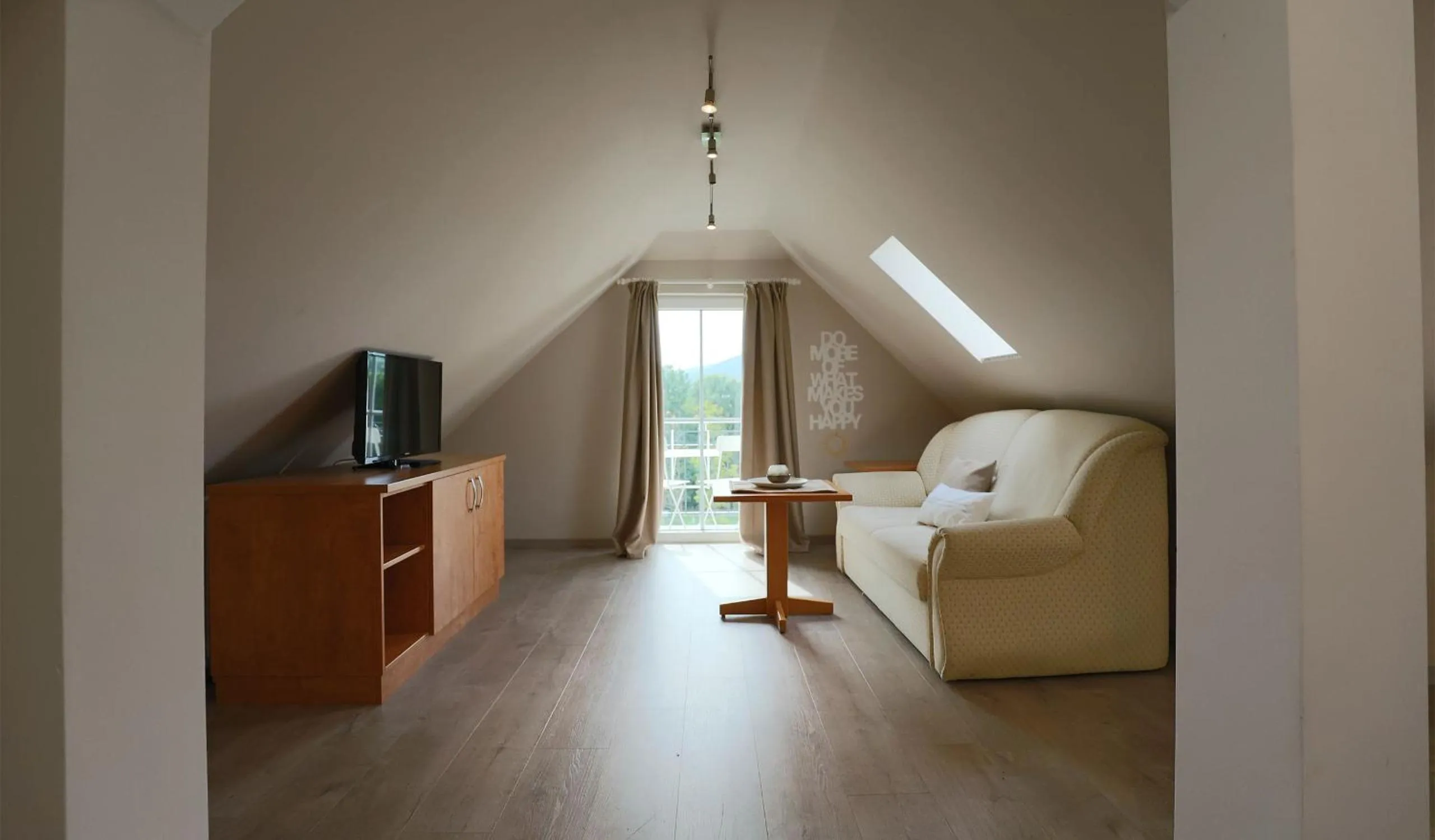 Seating area in Hofgut Langenborn Wohnen auf Zeit möblierte Apartments Aschaffenburg Alzenau Frankfurt