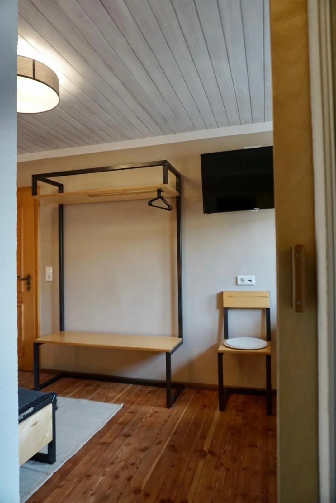 TV and multimedia in Hofgut Langenborn Wohnen auf Zeit möblierte Apartments Aschaffenburg Alzenau Frankfurt