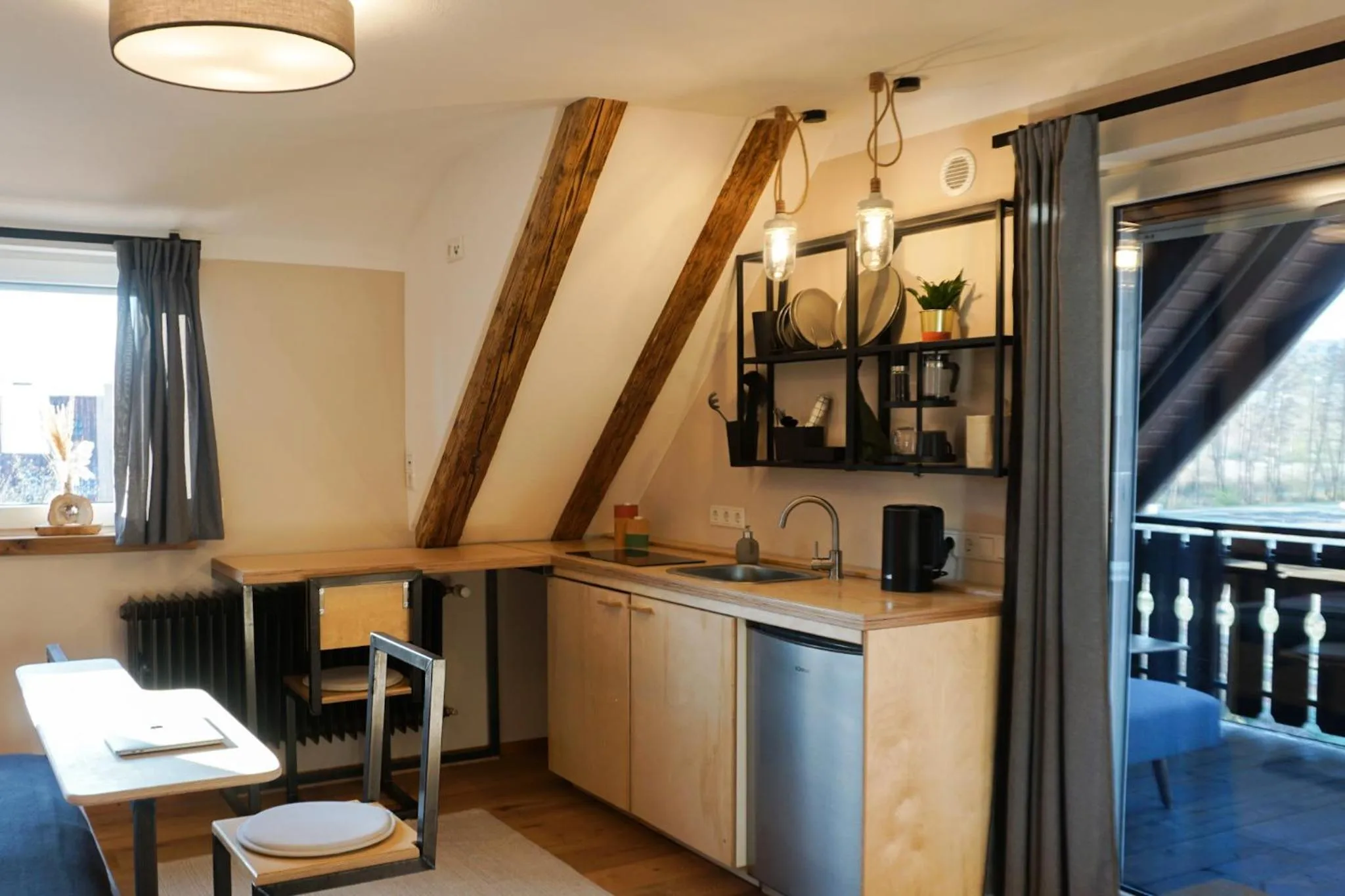 Kitchen or kitchenette in Hofgut Langenborn Wohnen auf Zeit möblierte Apartments Aschaffenburg Alzenau Frankfurt