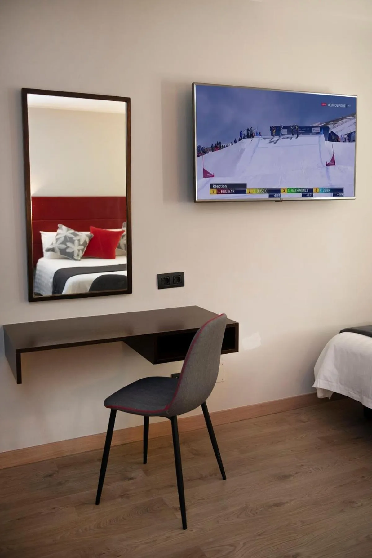 TV and multimedia, Bed in Hotel Palarine