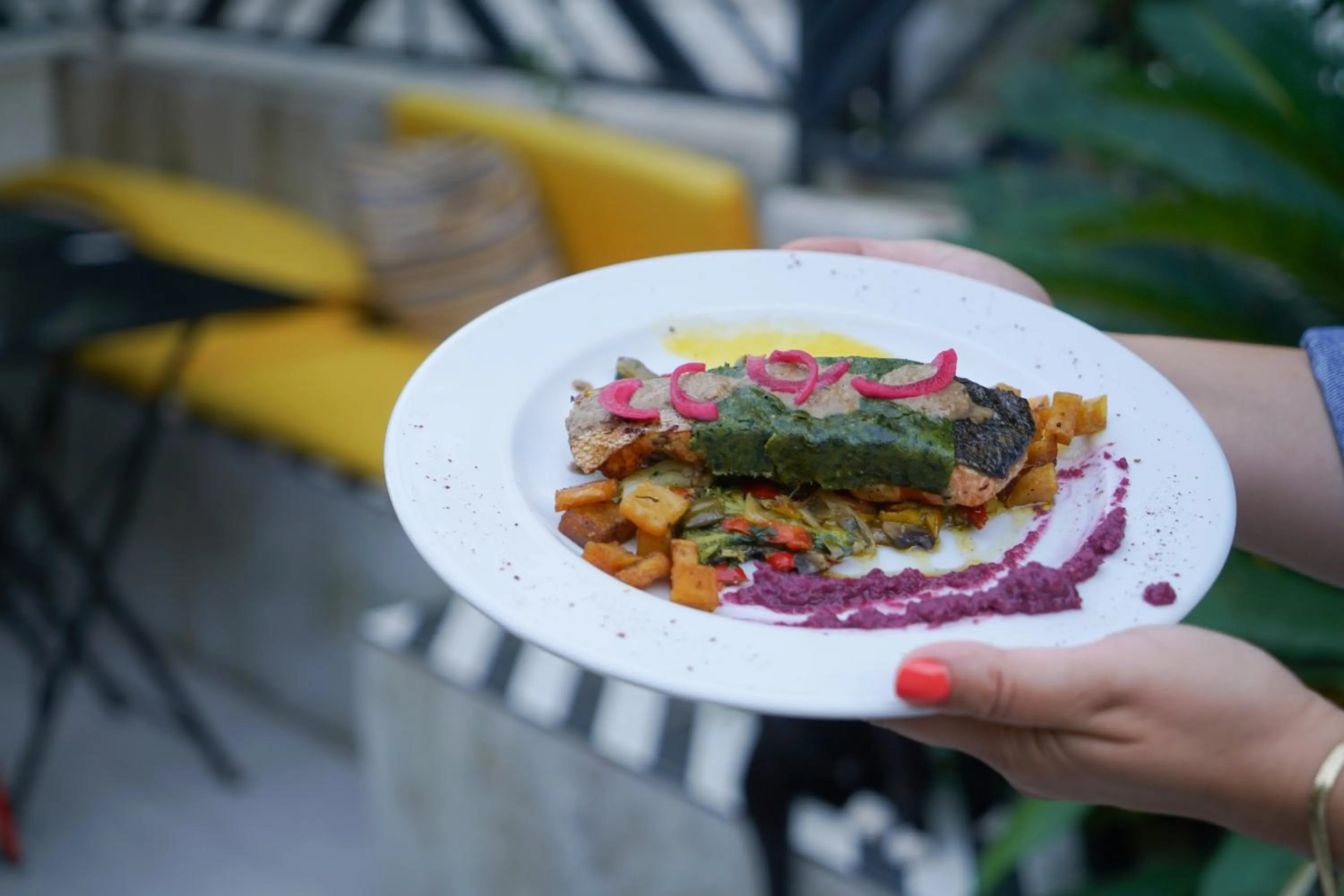 Restaurant/places to eat in Serguzest Otel