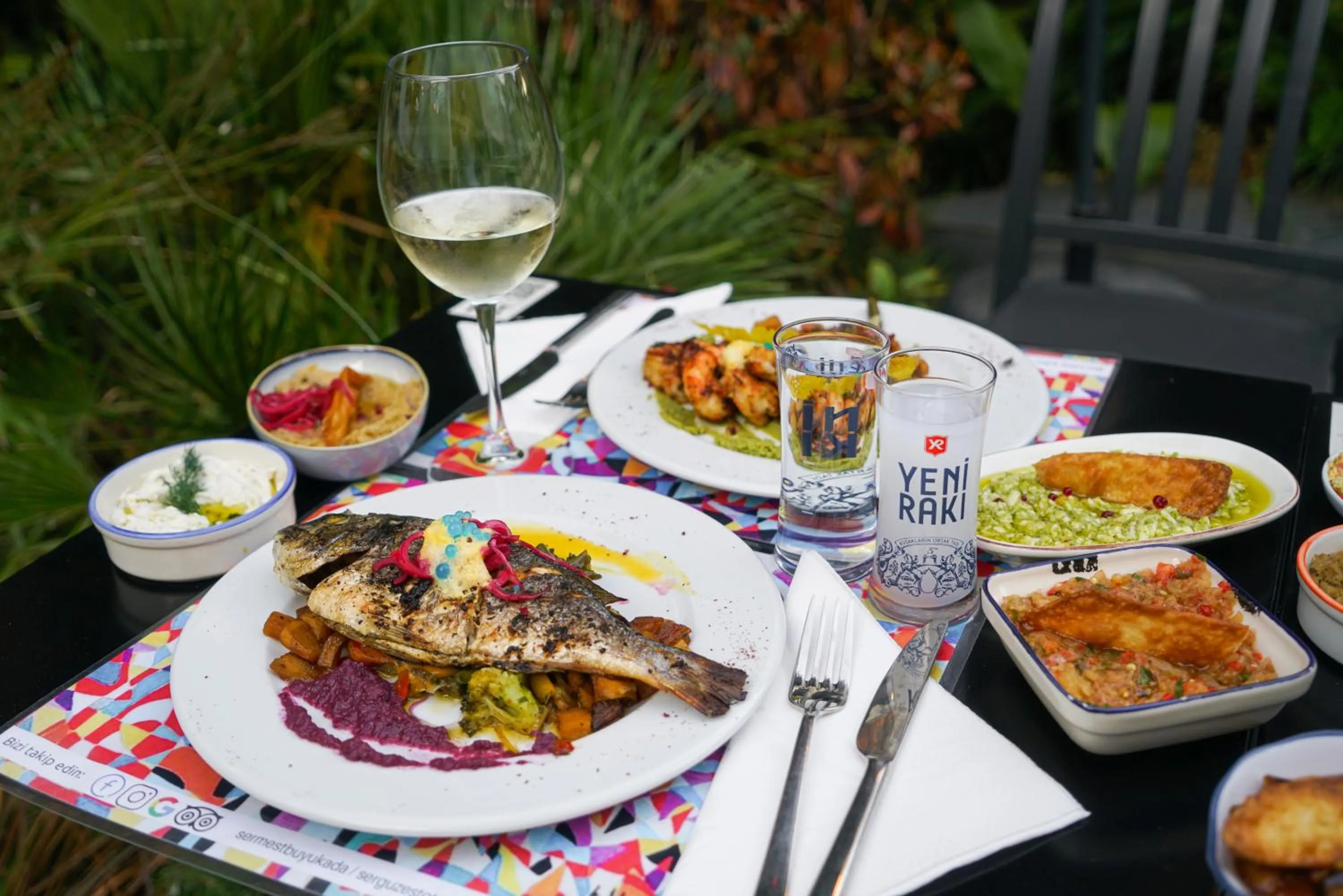 Restaurant/places to eat in Serguzest Otel