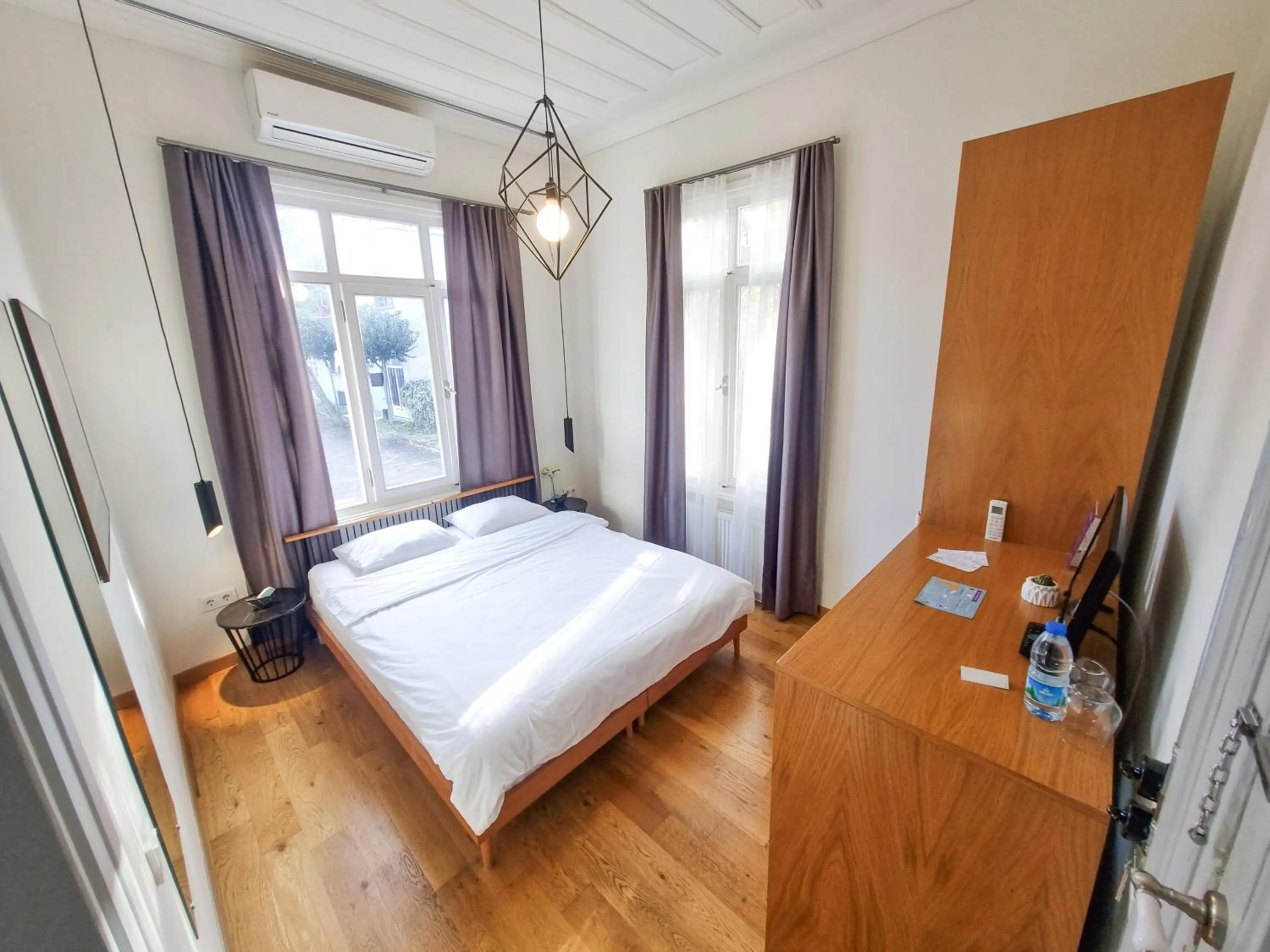 Bed in Serguzest Otel