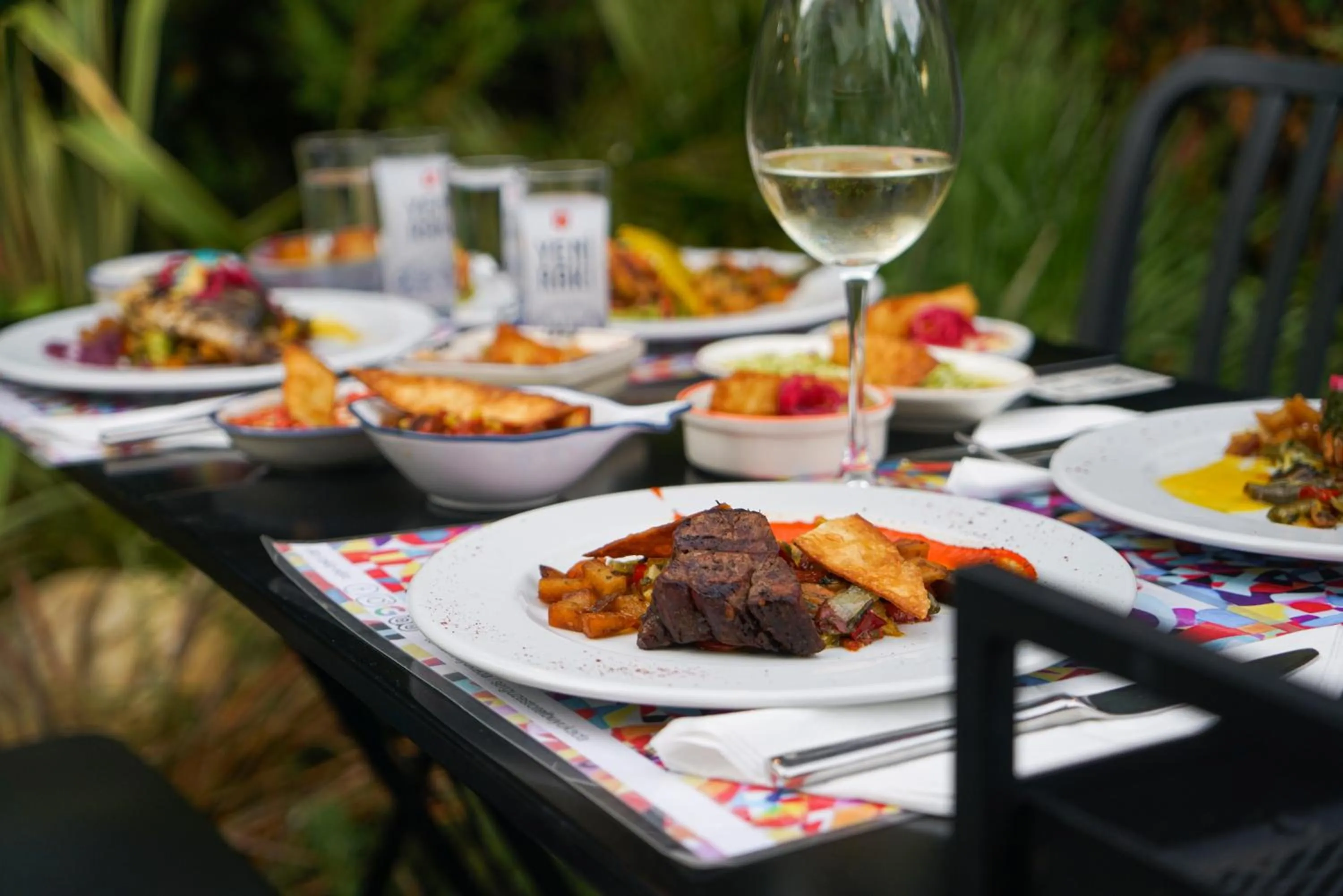 Restaurant/places to eat in Serguzest Otel