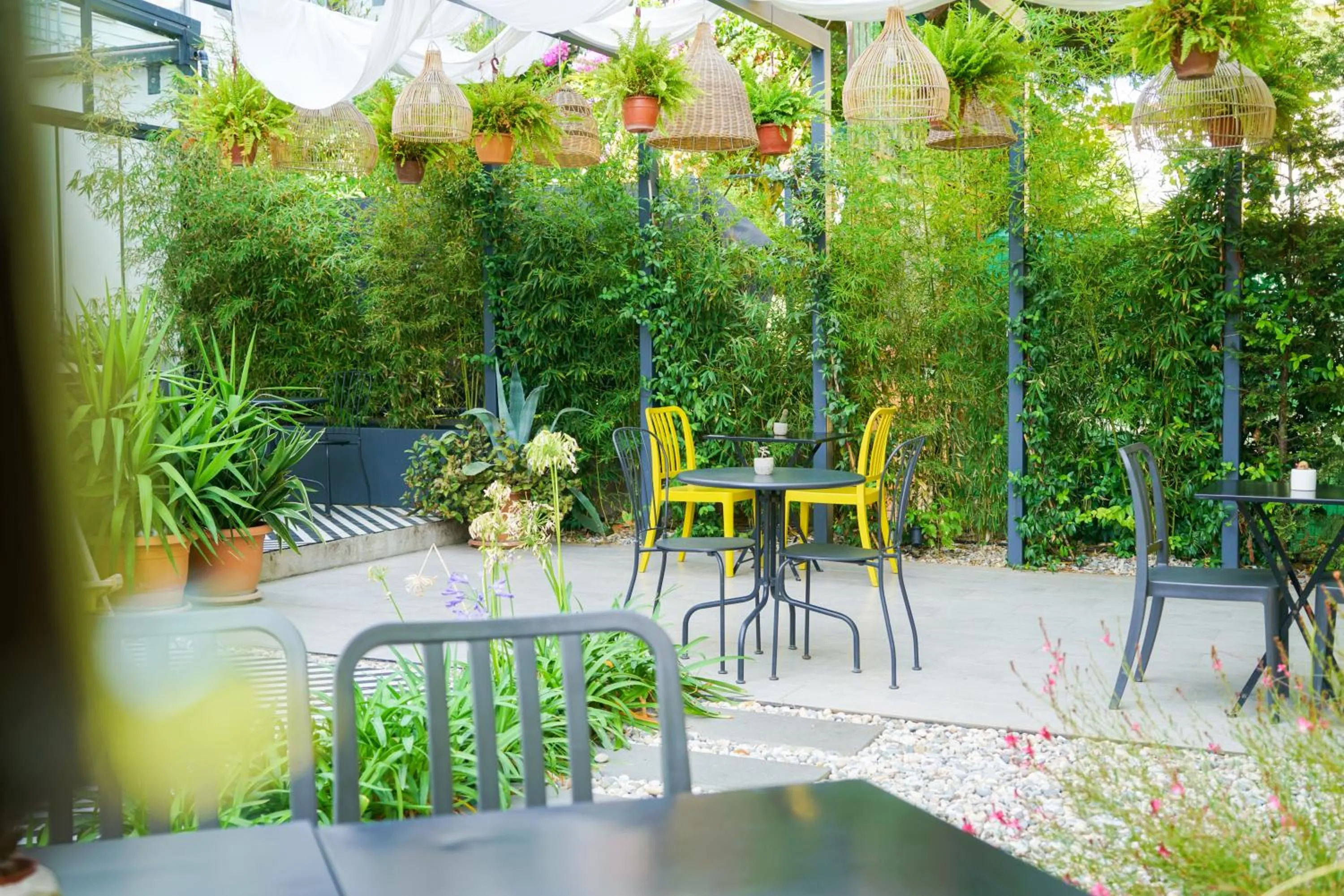 Property building in Serguzest Otel