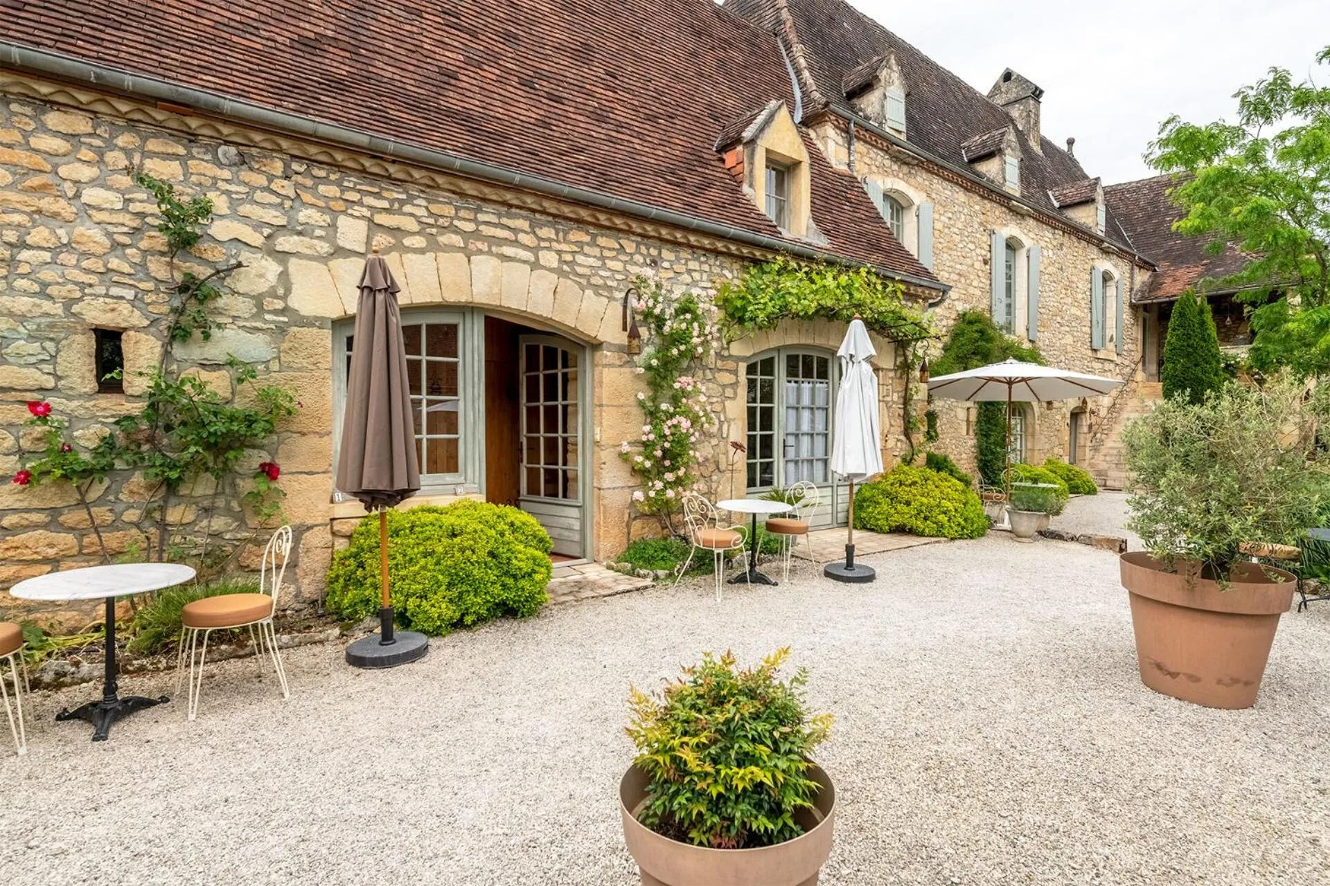 Property building in La Tour de Cause