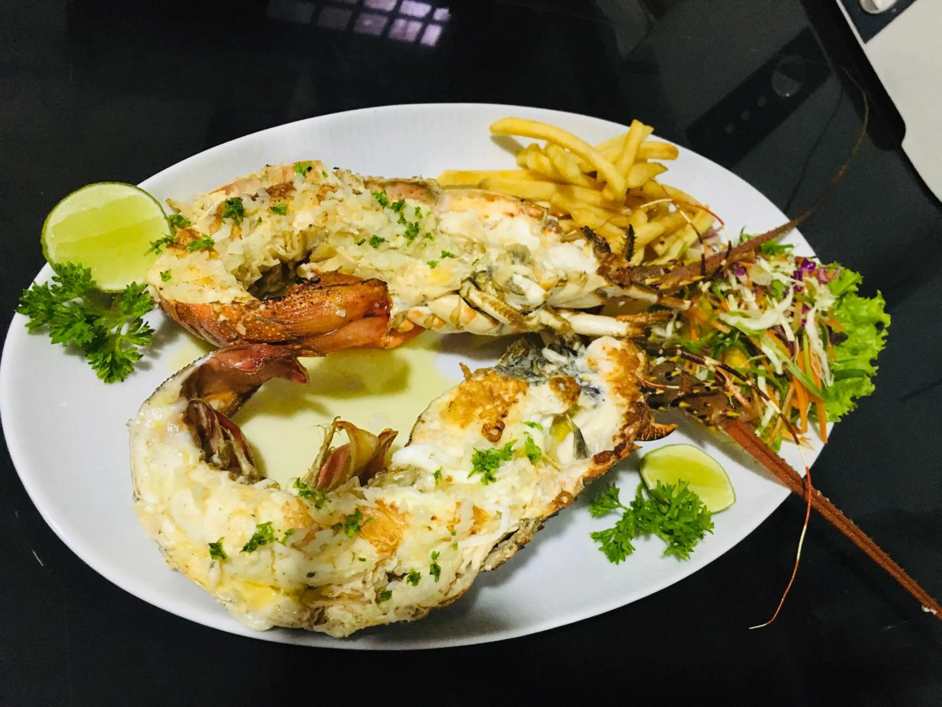 Restaurant/places to eat in Janus Paradise Rest