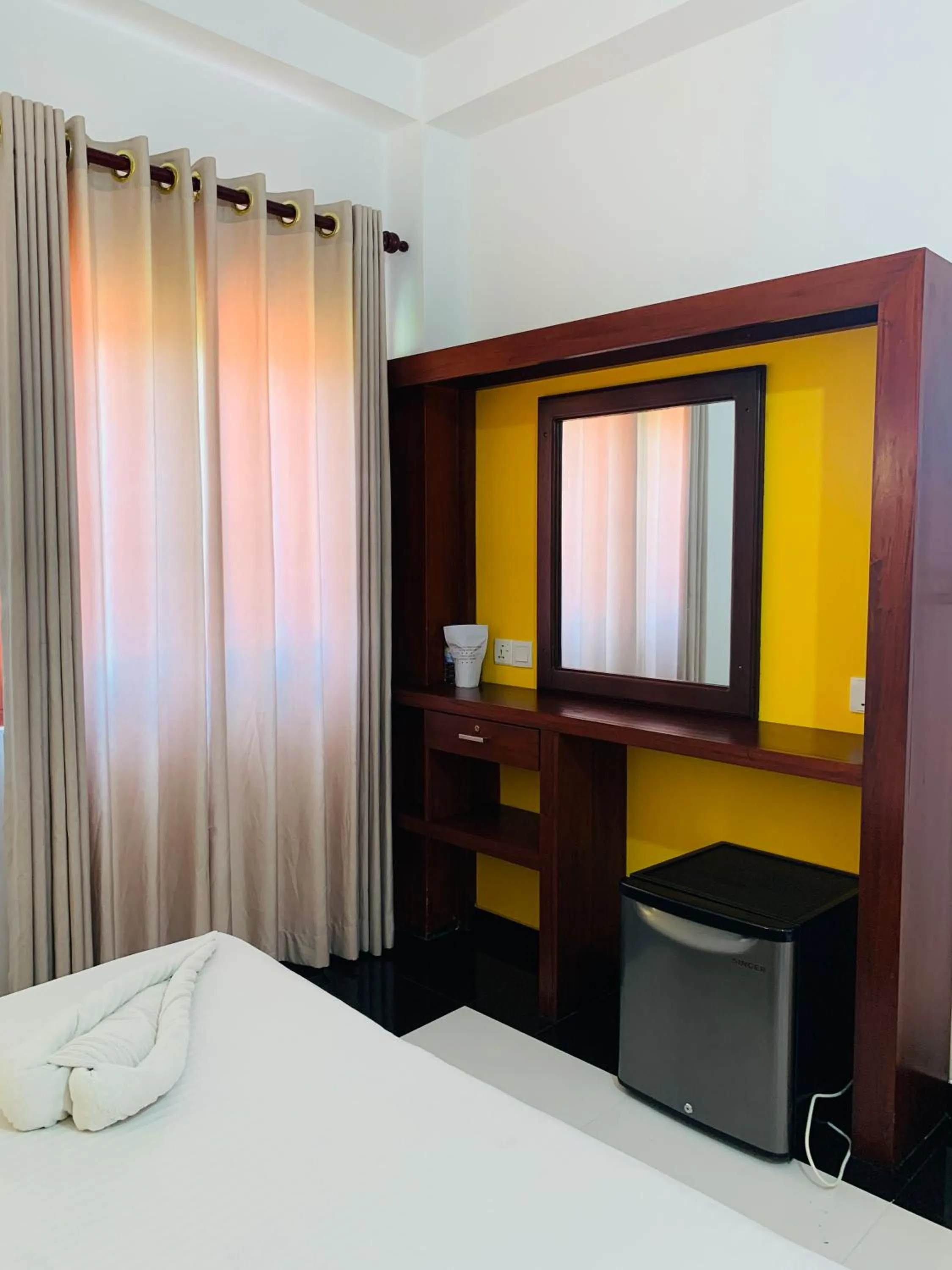 minibar, Bed in Janus Paradise Rest