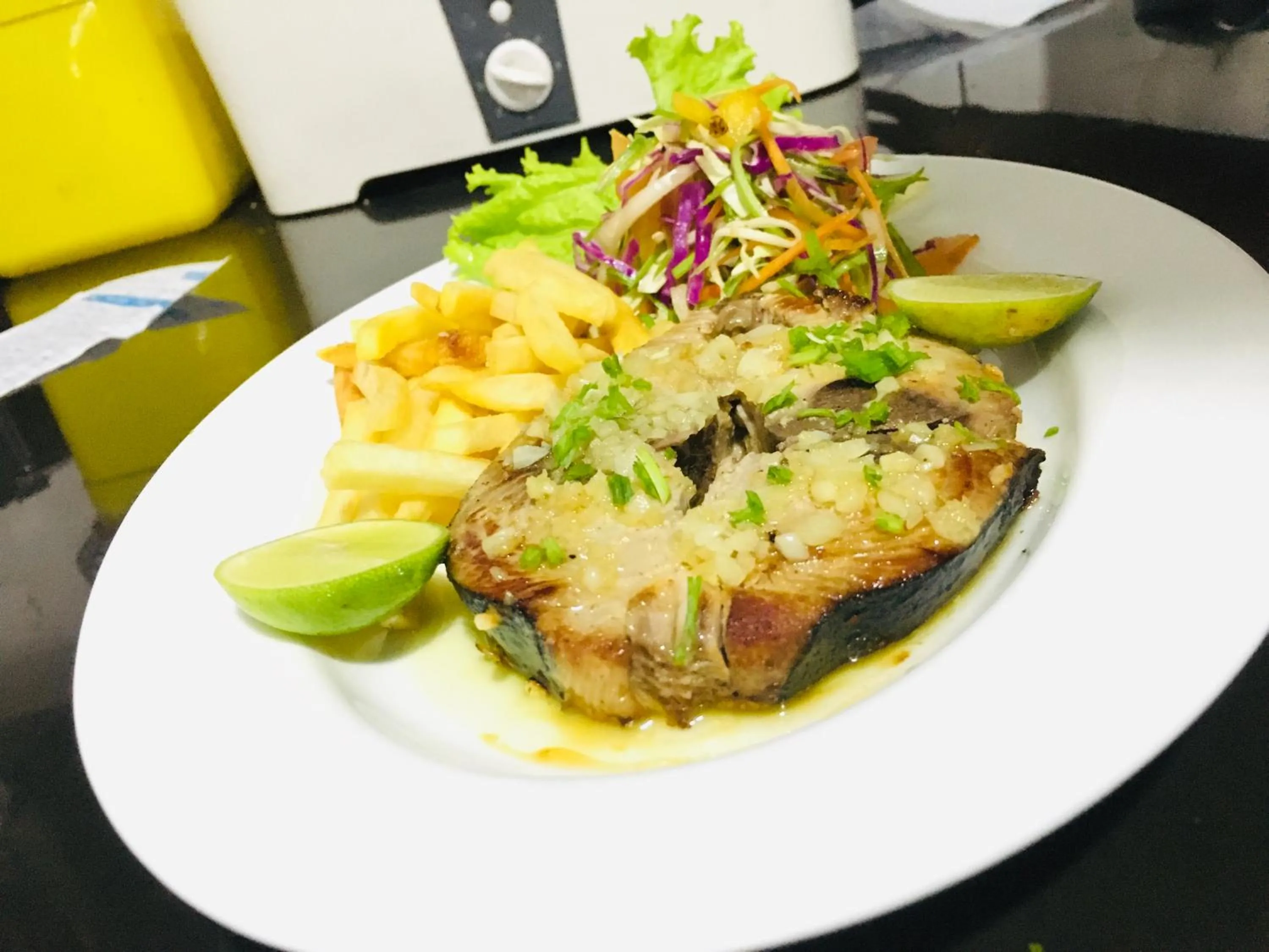 Restaurant/places to eat in Janus Paradise Rest