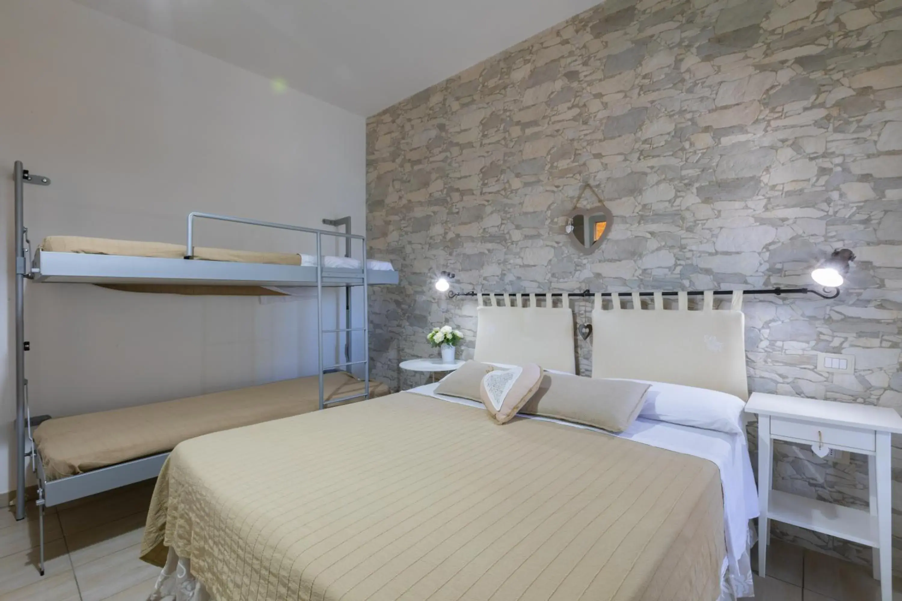 Standard Triple Room in B&B L'isola che non c'è Standard Triple Room in B&B L'isola che non c'è