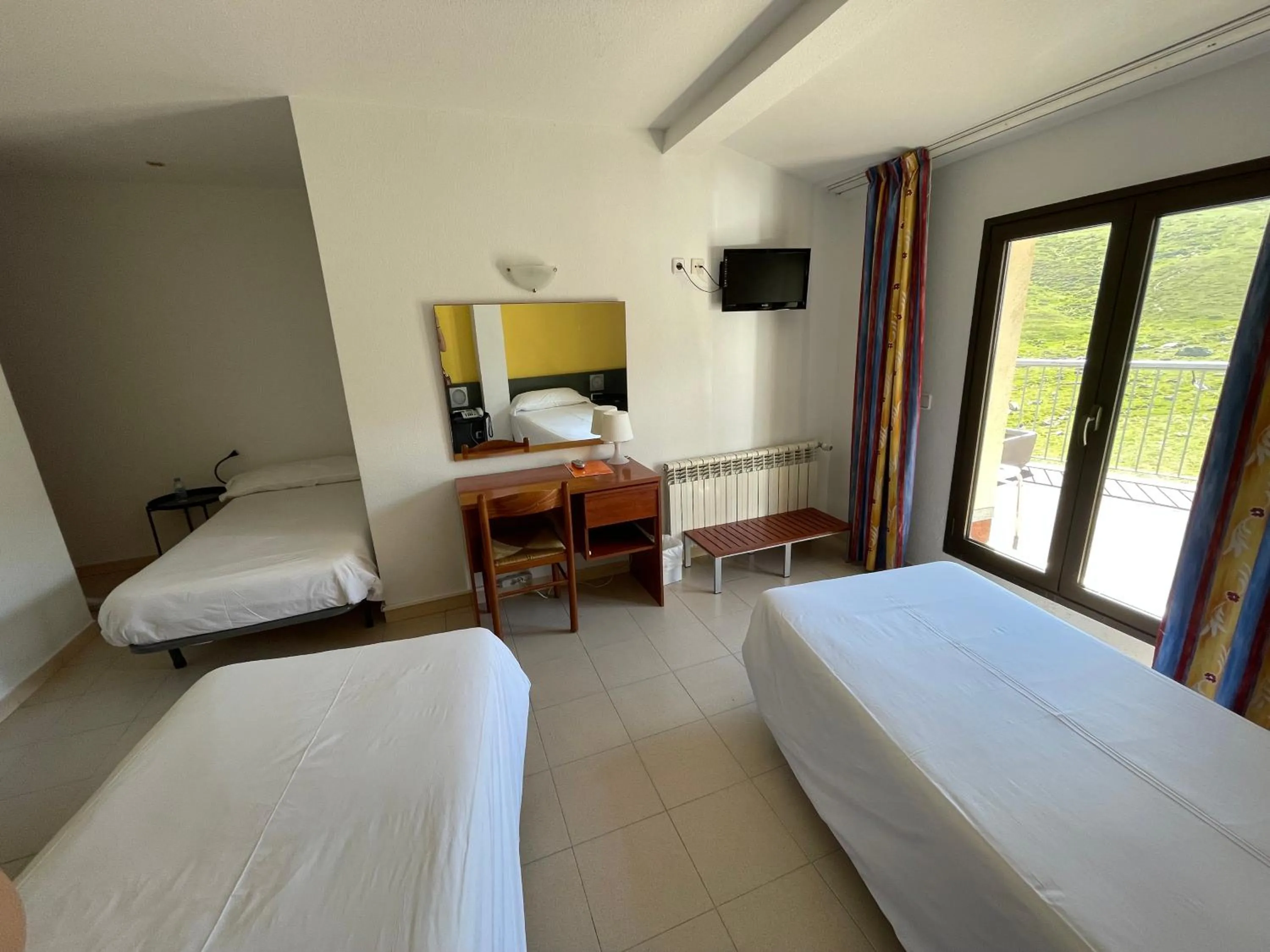 Bed in Hotel Cims Pas de La Casa