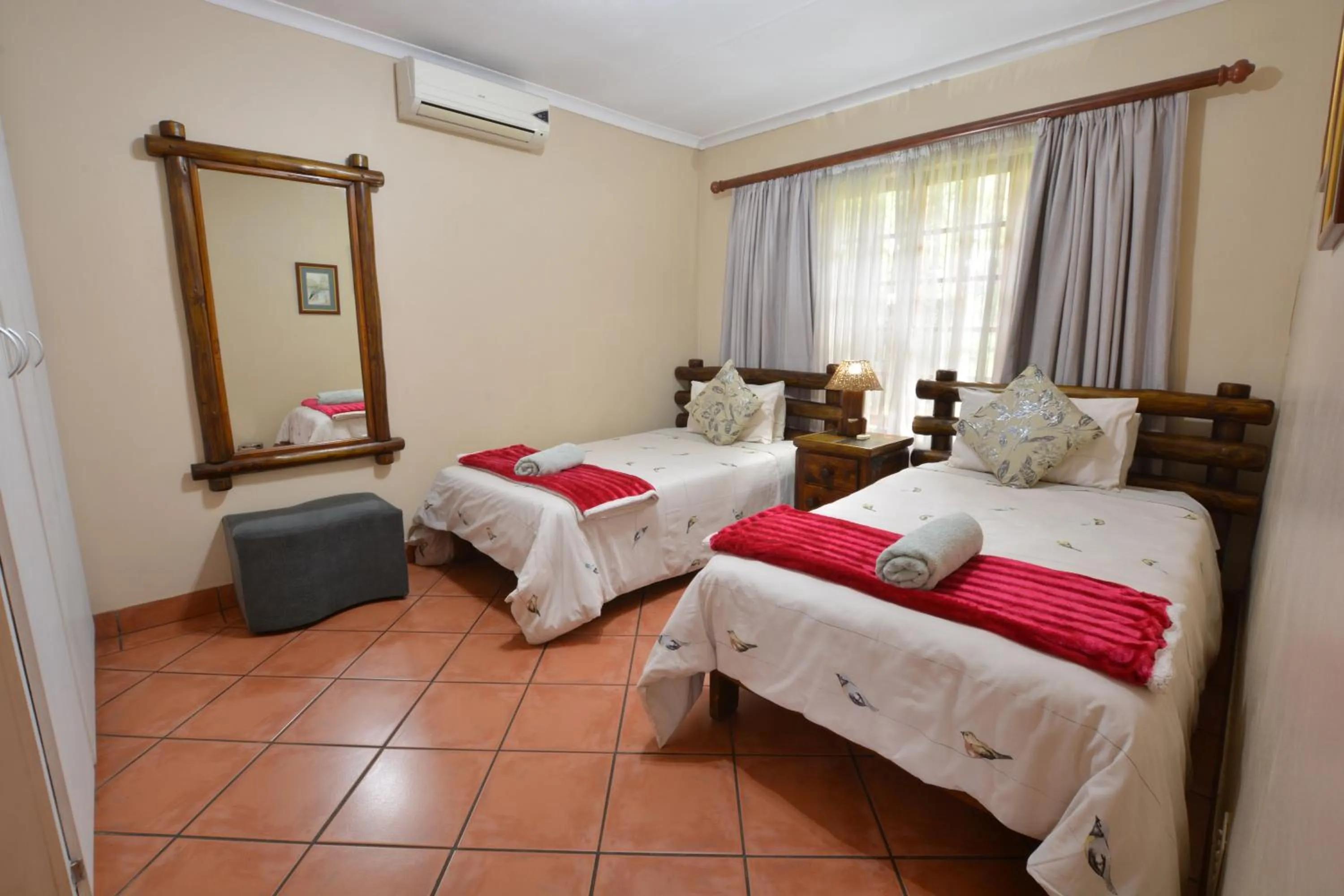 Bedroom, Bed in Kairos Home