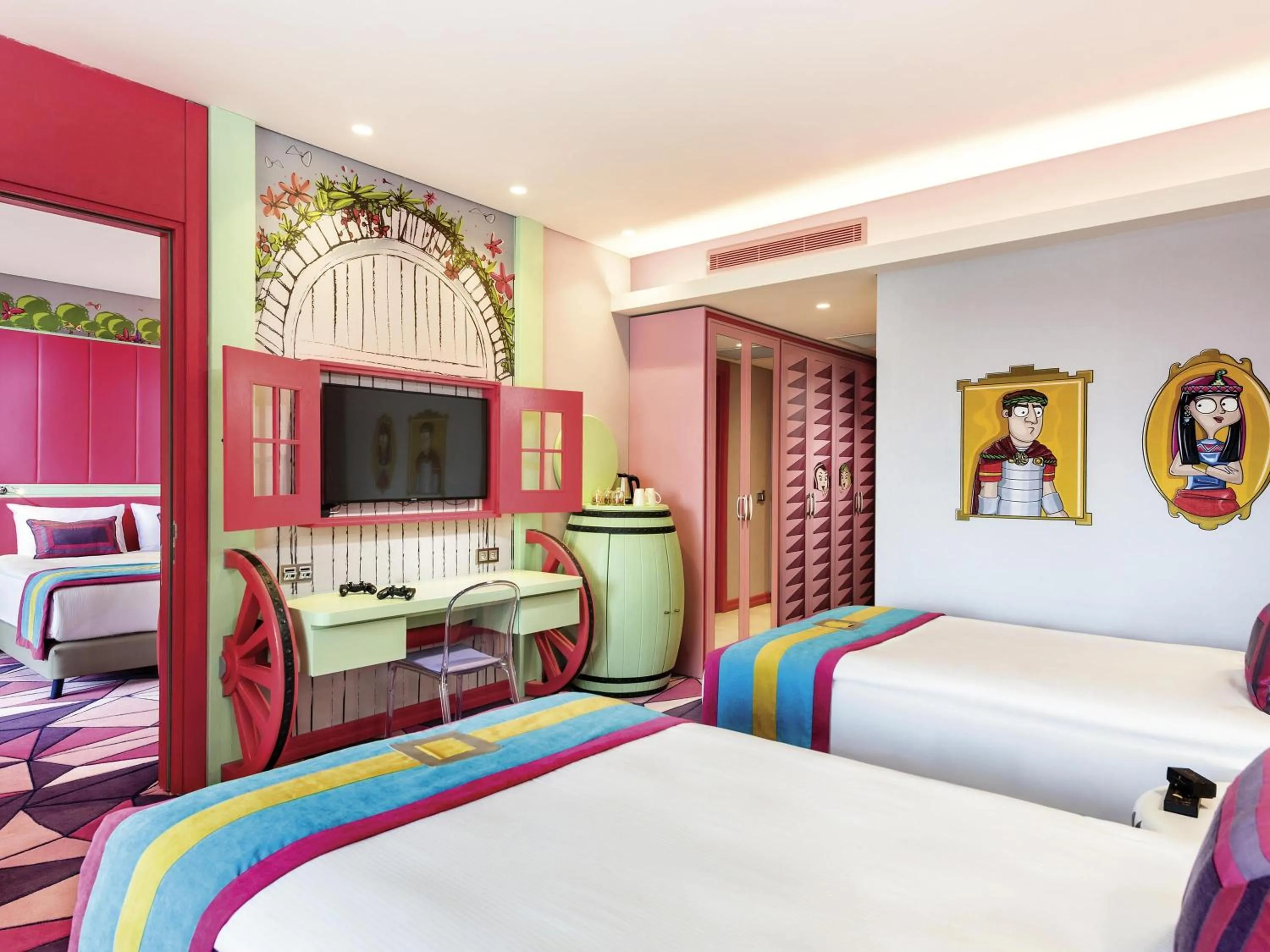 Bedroom, Bed in The Land Of Legends Kingdom Hotel - All-in Concept