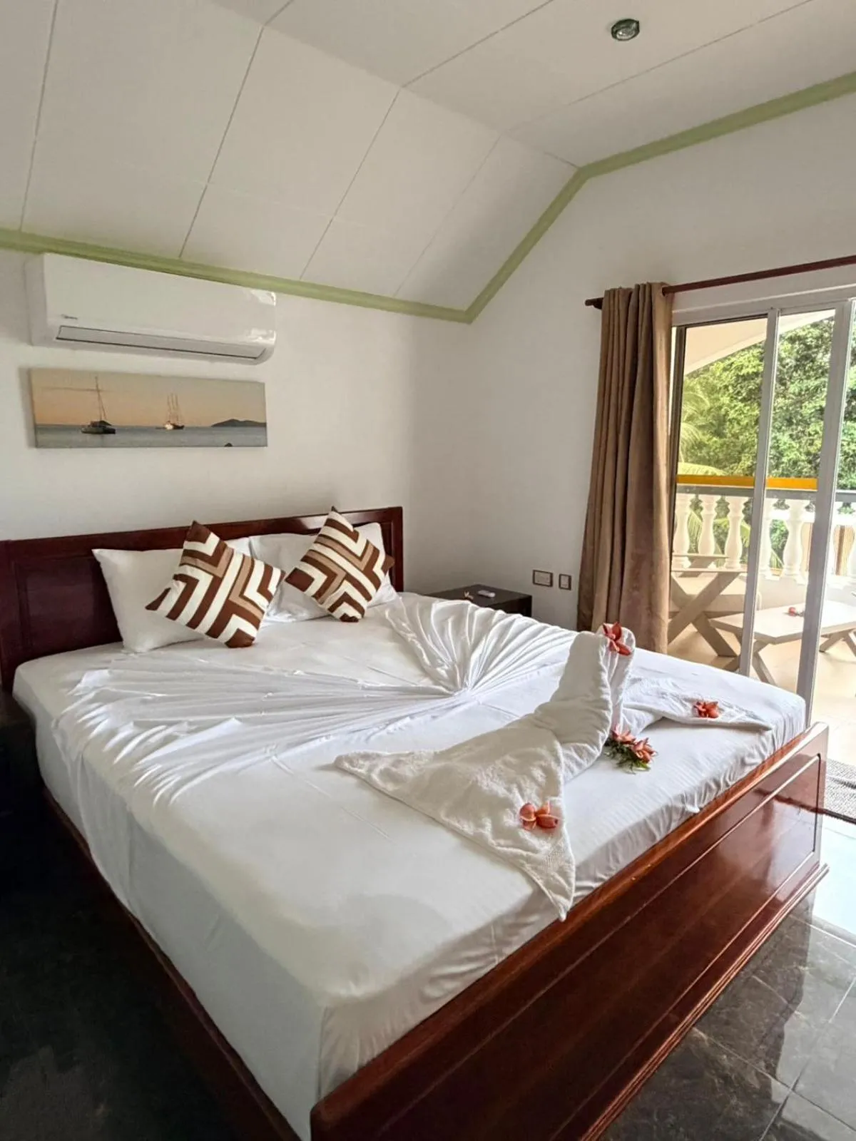 Bed in Wyn Villa