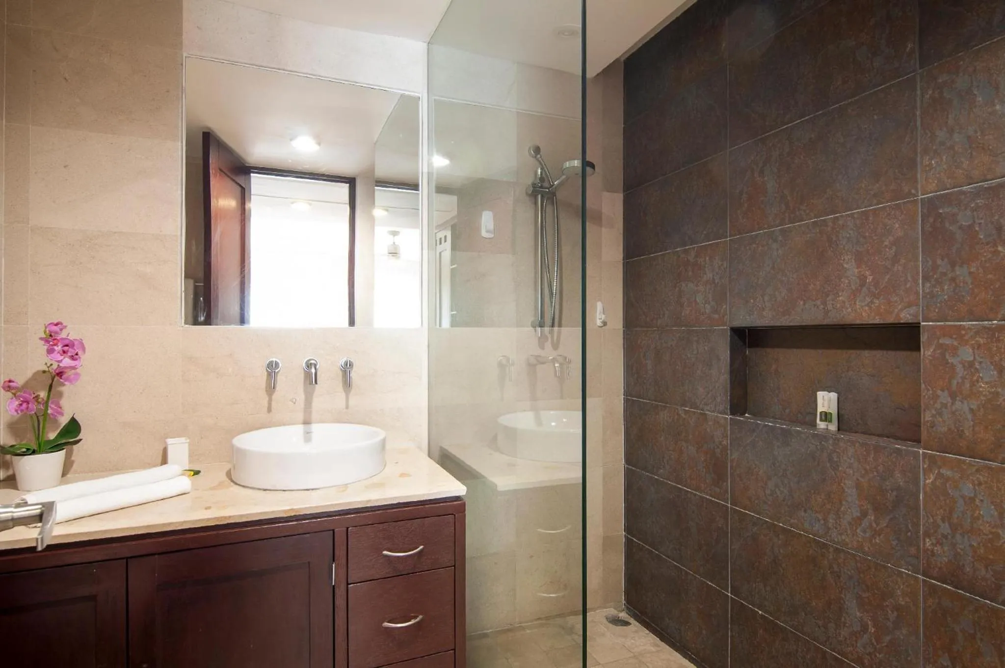 Shower in Luxurious & Central Condo In Playa Steps From The Beach