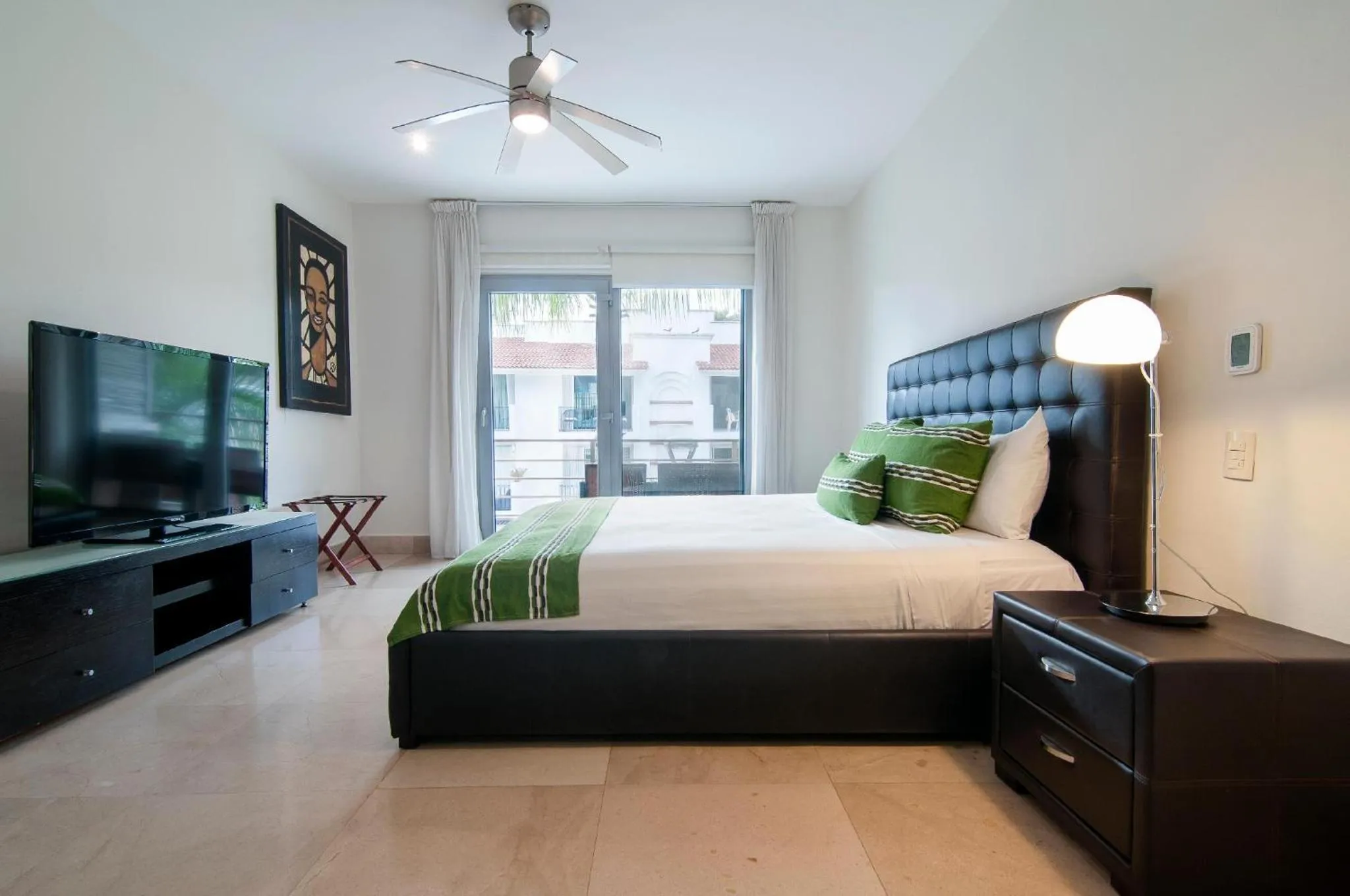 Bed in Luxurious & Central Condo In Playa Steps From The Beach