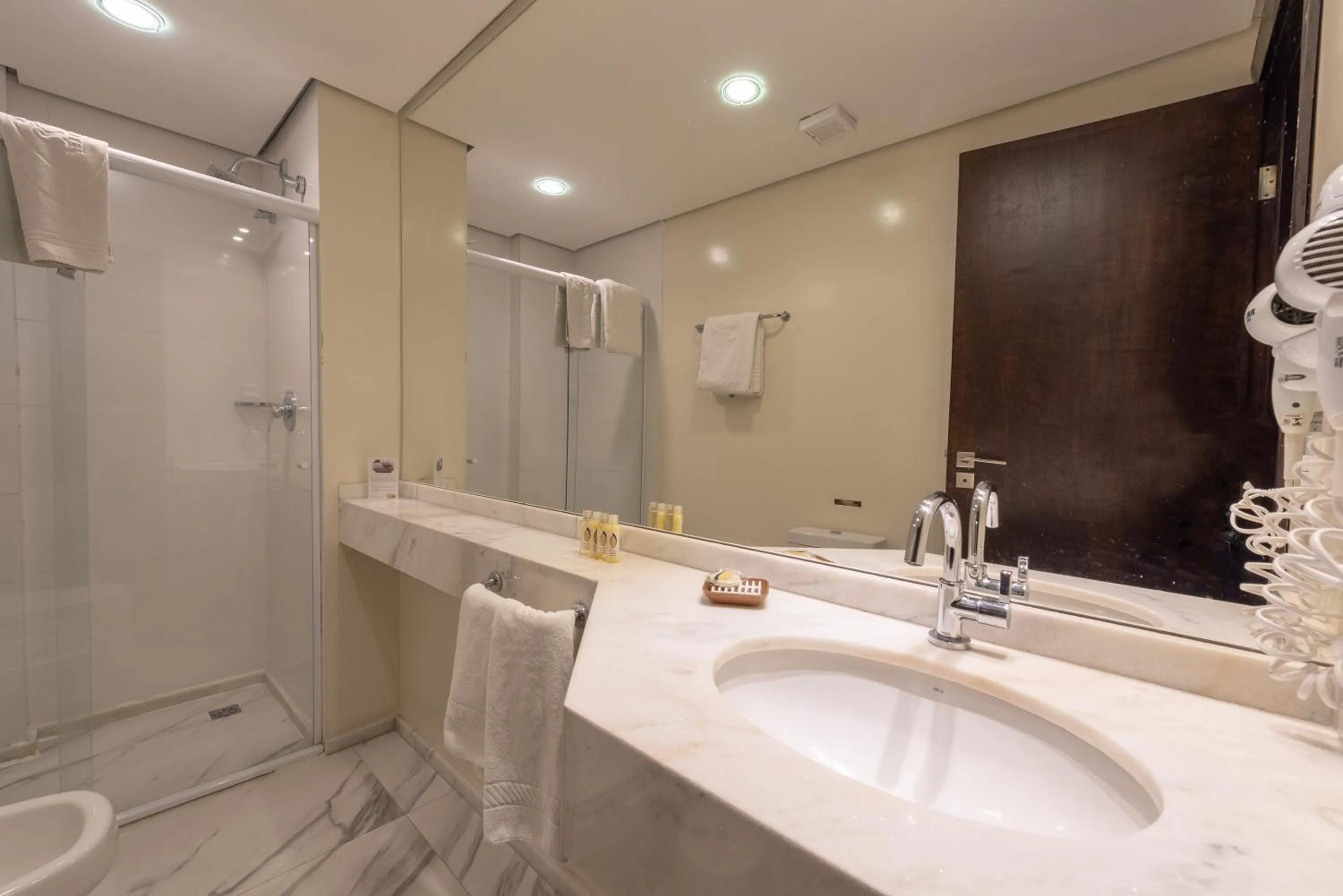 Bathroom in Class Hotel Rio Claro