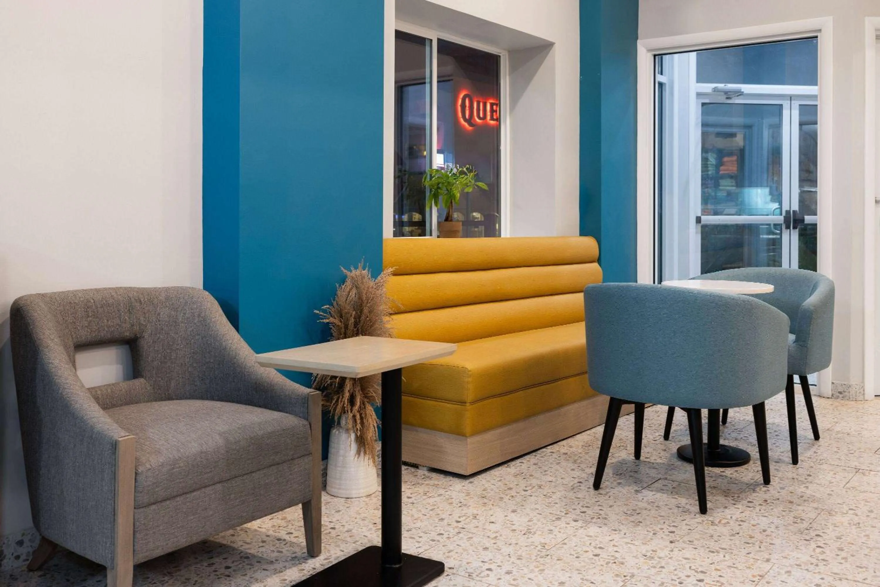 Lobby or reception in The Vibes Hotel, Trademark Collection by Wyndham