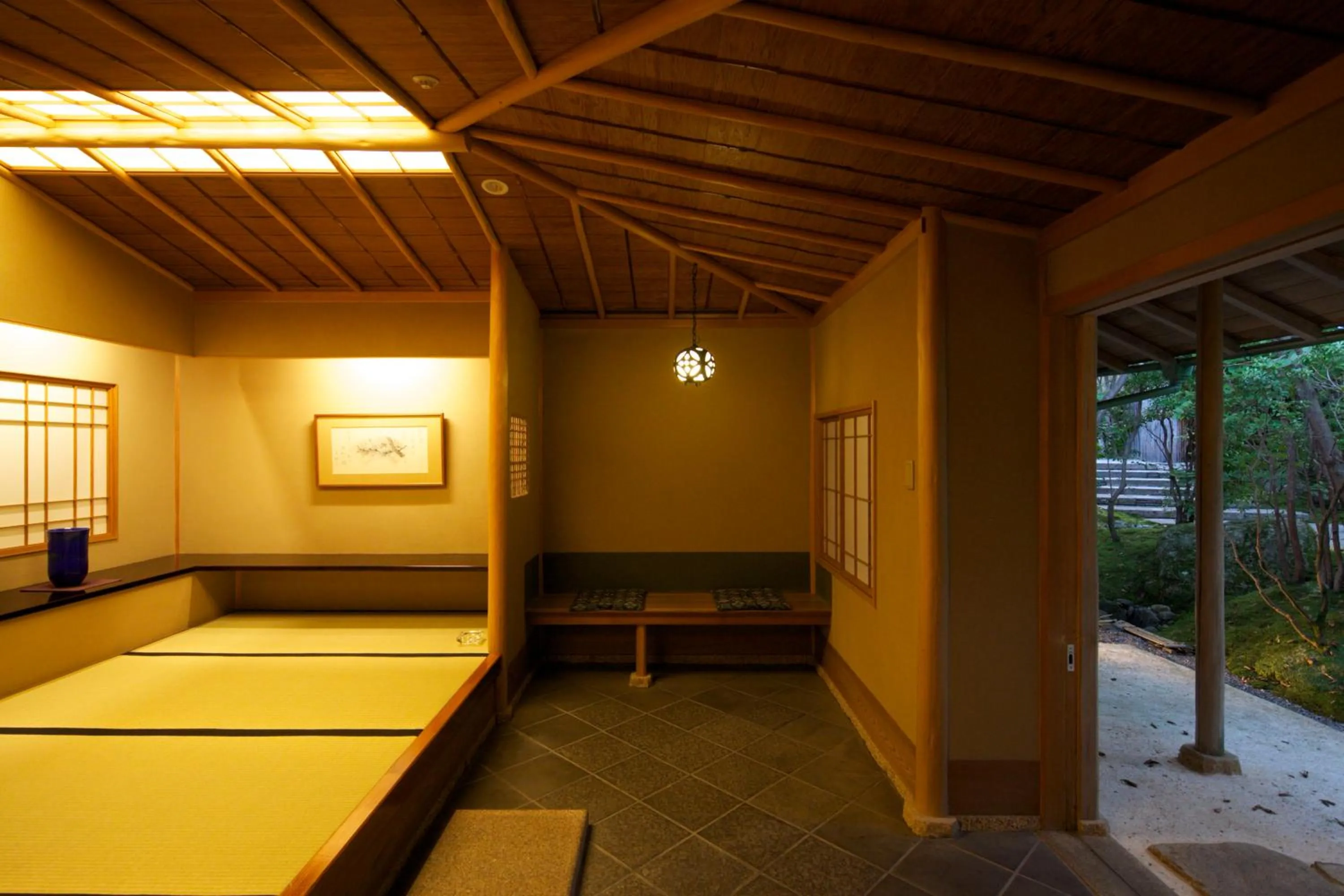 Decorative detail in UNZEN HANZUIRYO by Onko Chishin