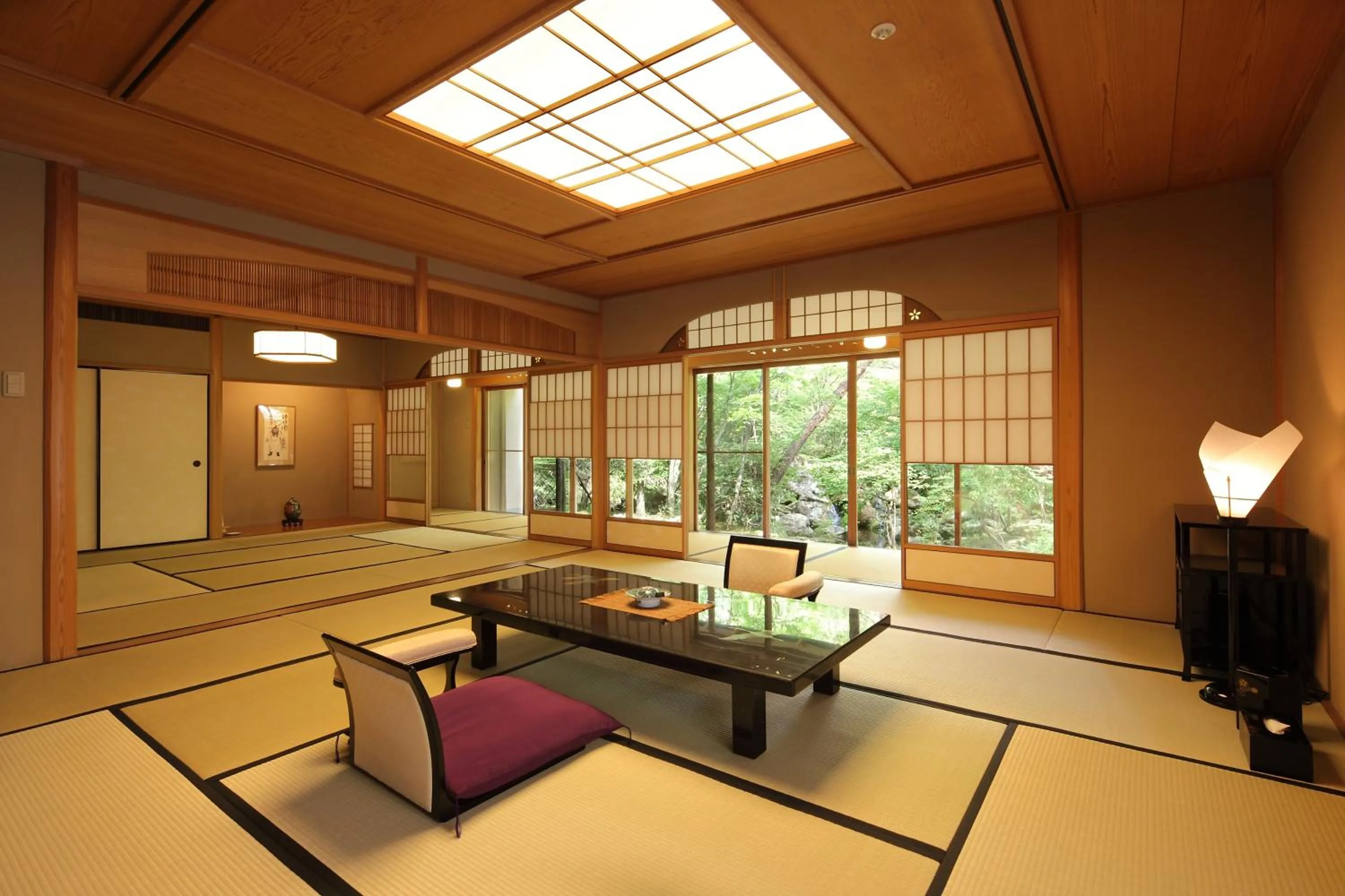 Garden in UNZEN HANZUIRYO by Onko Chishin