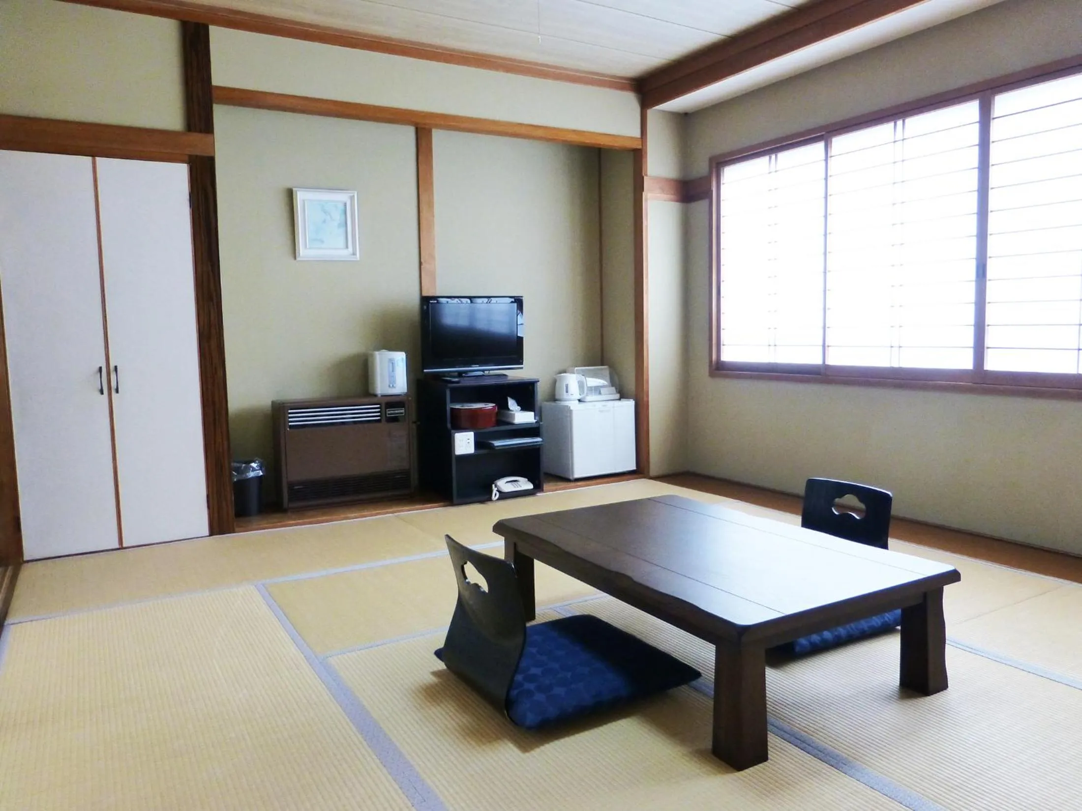 Photo of the whole room in Kawaguchiko Lakeside Hotel