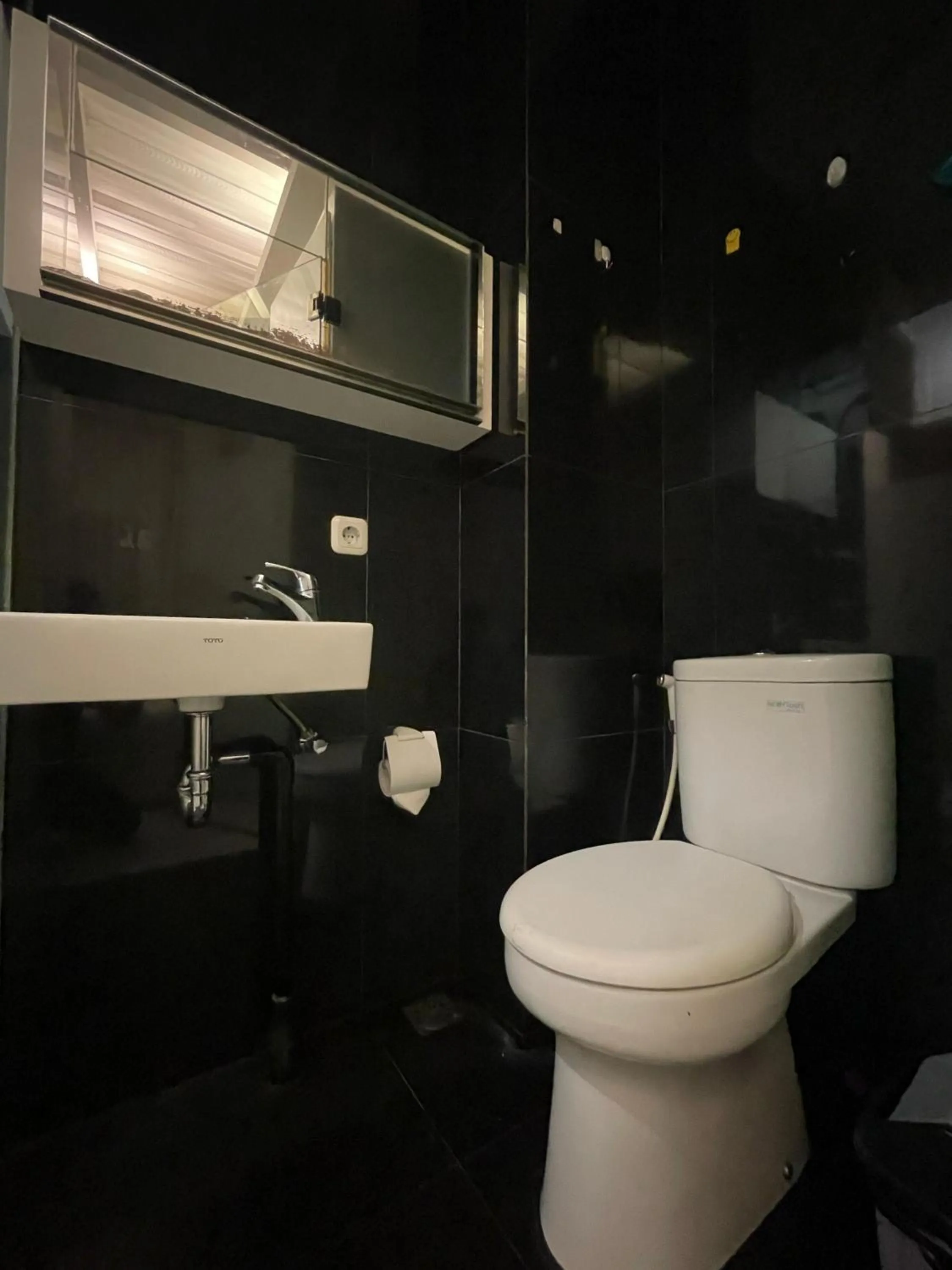 RedDoorz Plus near Parahyangan University