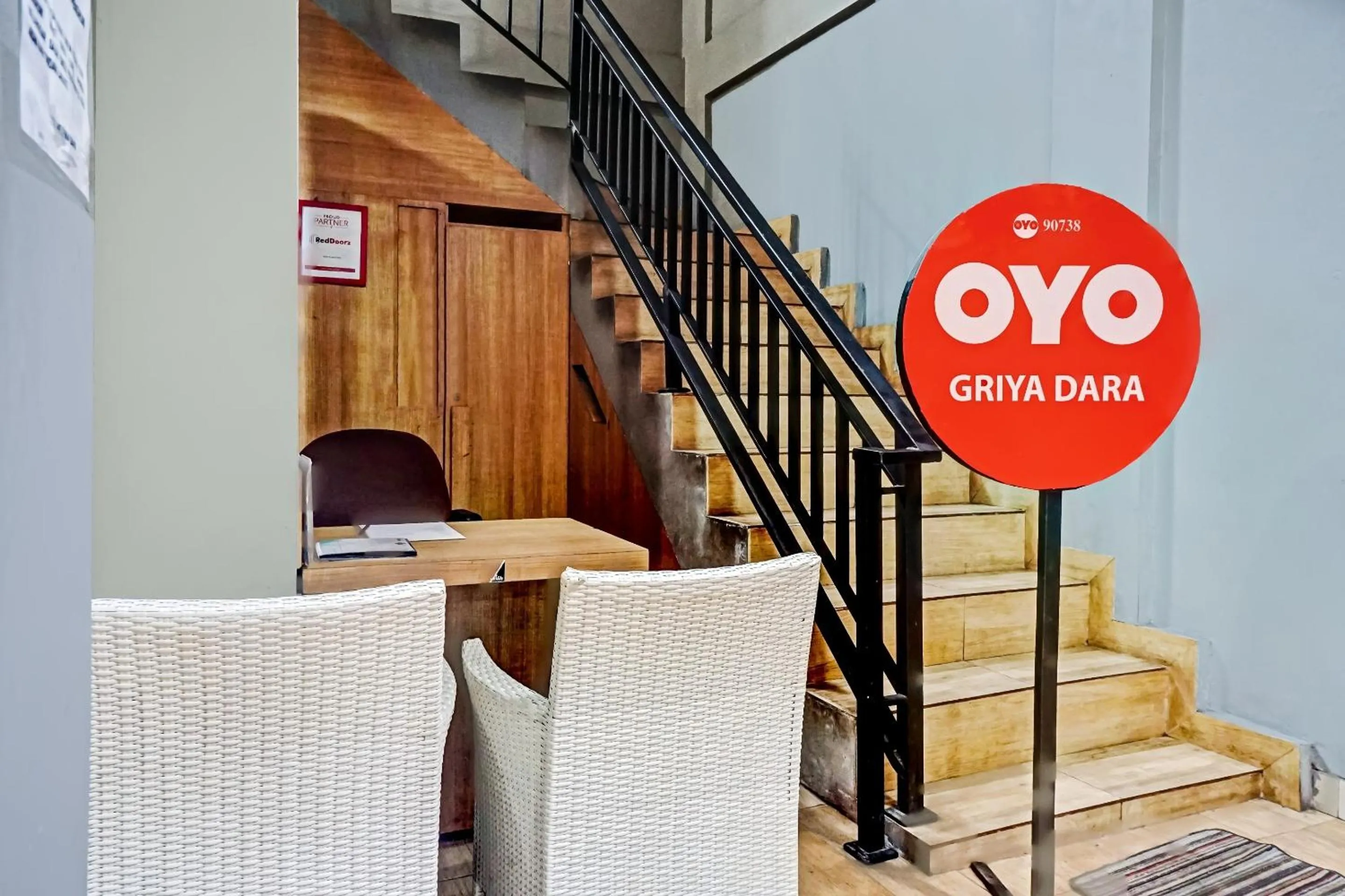 Lobby or reception in OYO 90738 Griya Dara Near Swimming Pool Essence Dharmawangsa JAKARTA