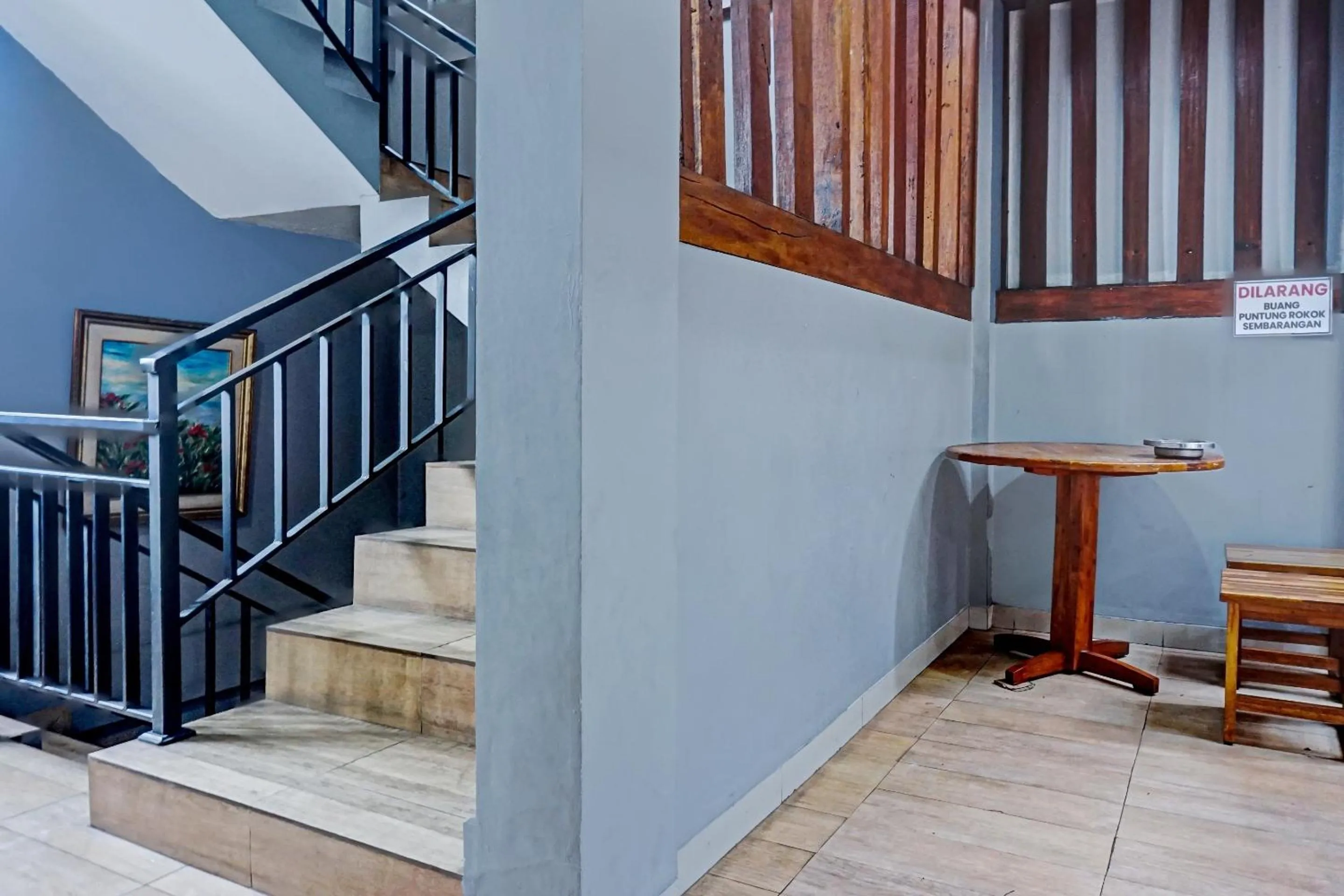 Lobby or reception in OYO 90738 Griya Dara Near Swimming Pool Essence Dharmawangsa JAKARTA