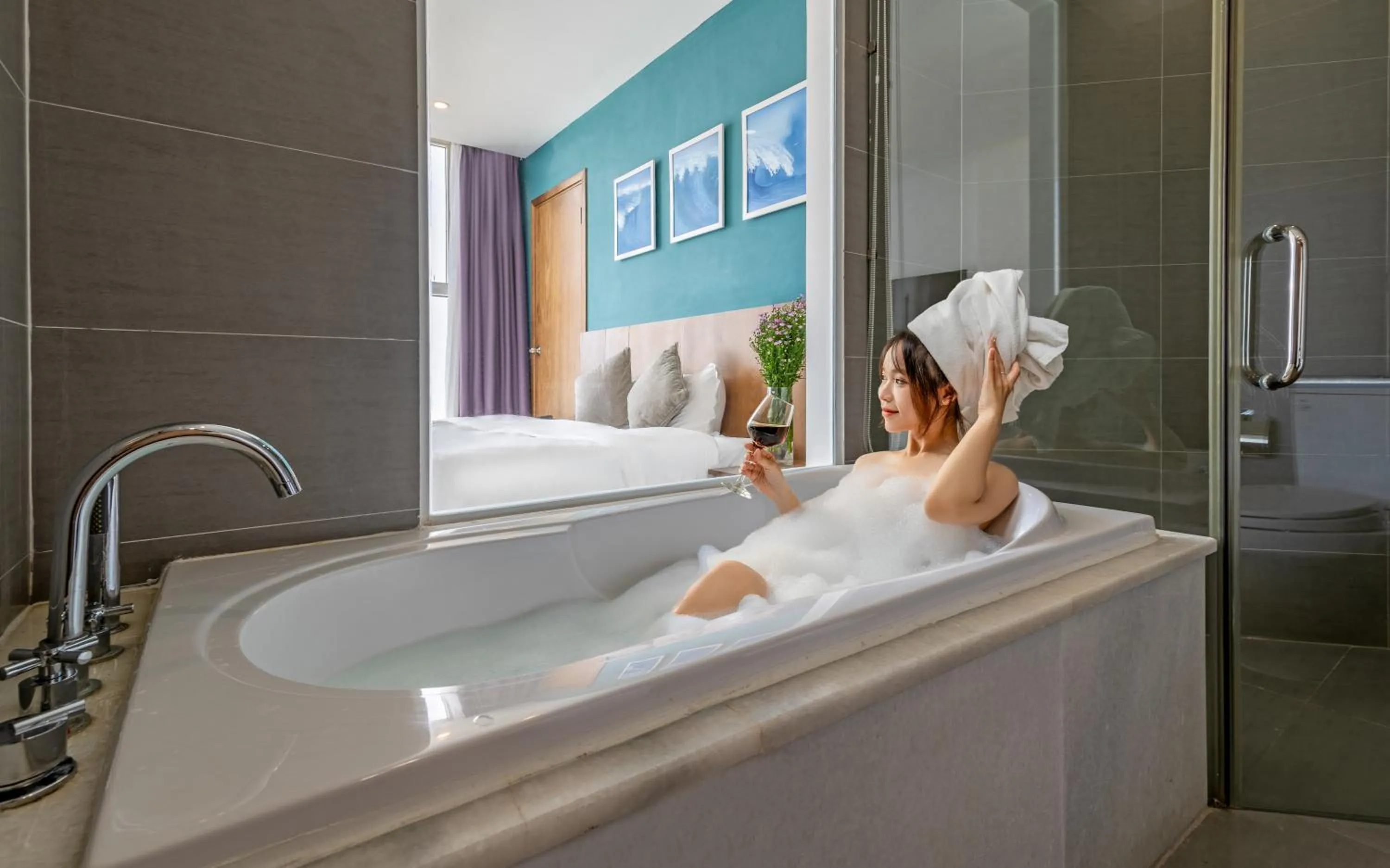 Bathroom in Royal Lotus Hotel Danang