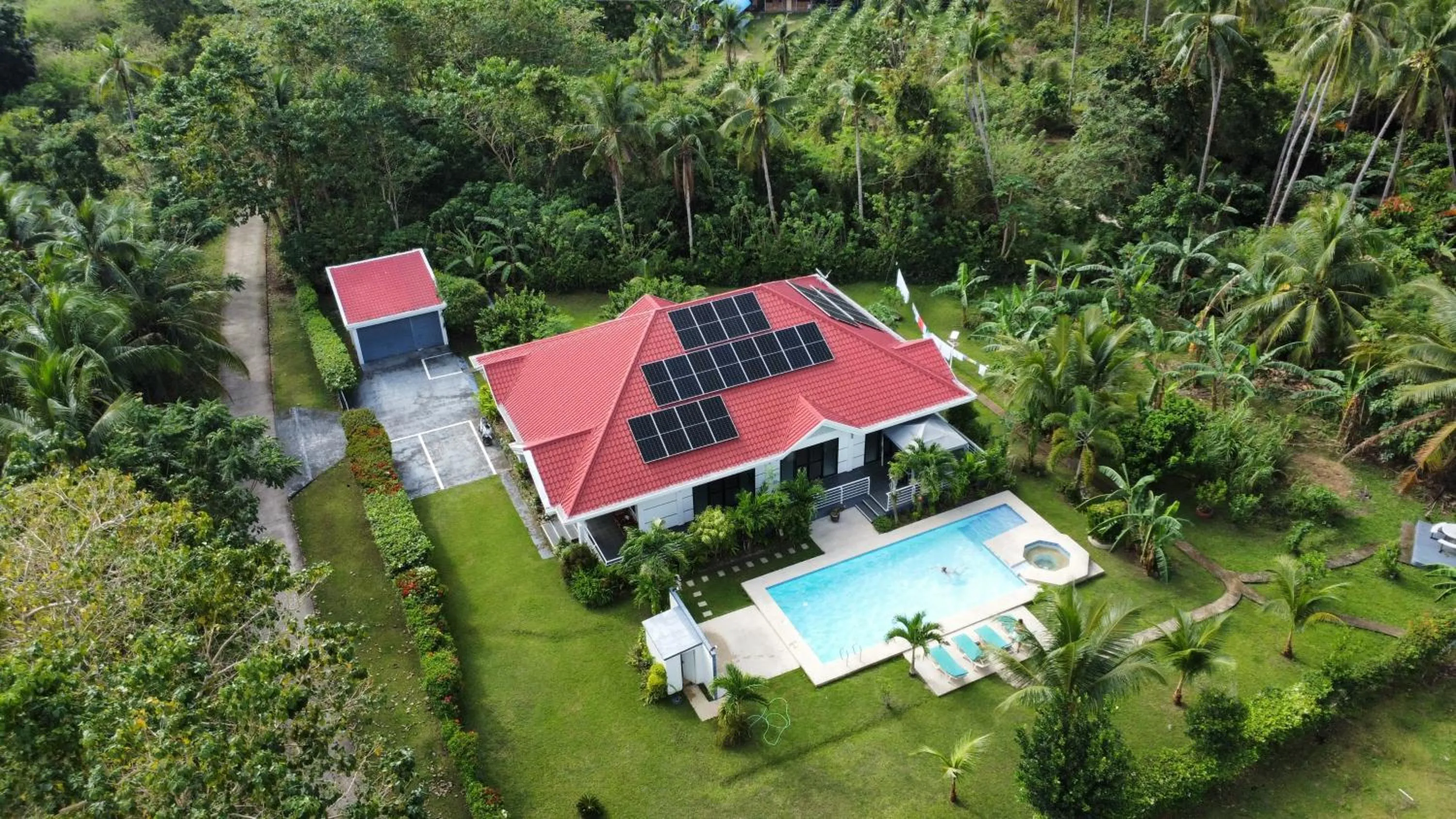 Property building in Bohol White House Bed & Breakfast
