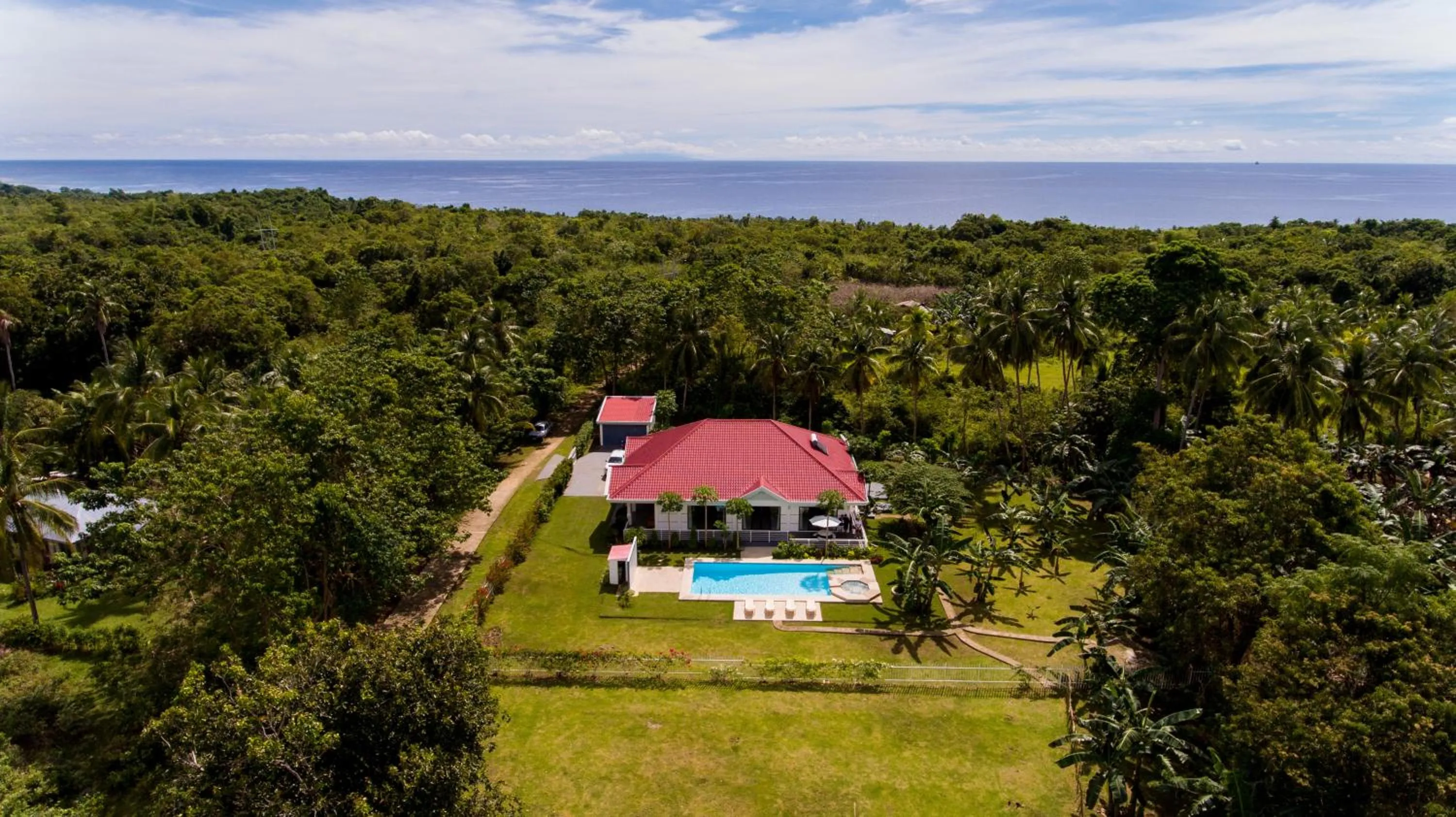 Property building in Bohol White House Bed & Breakfast