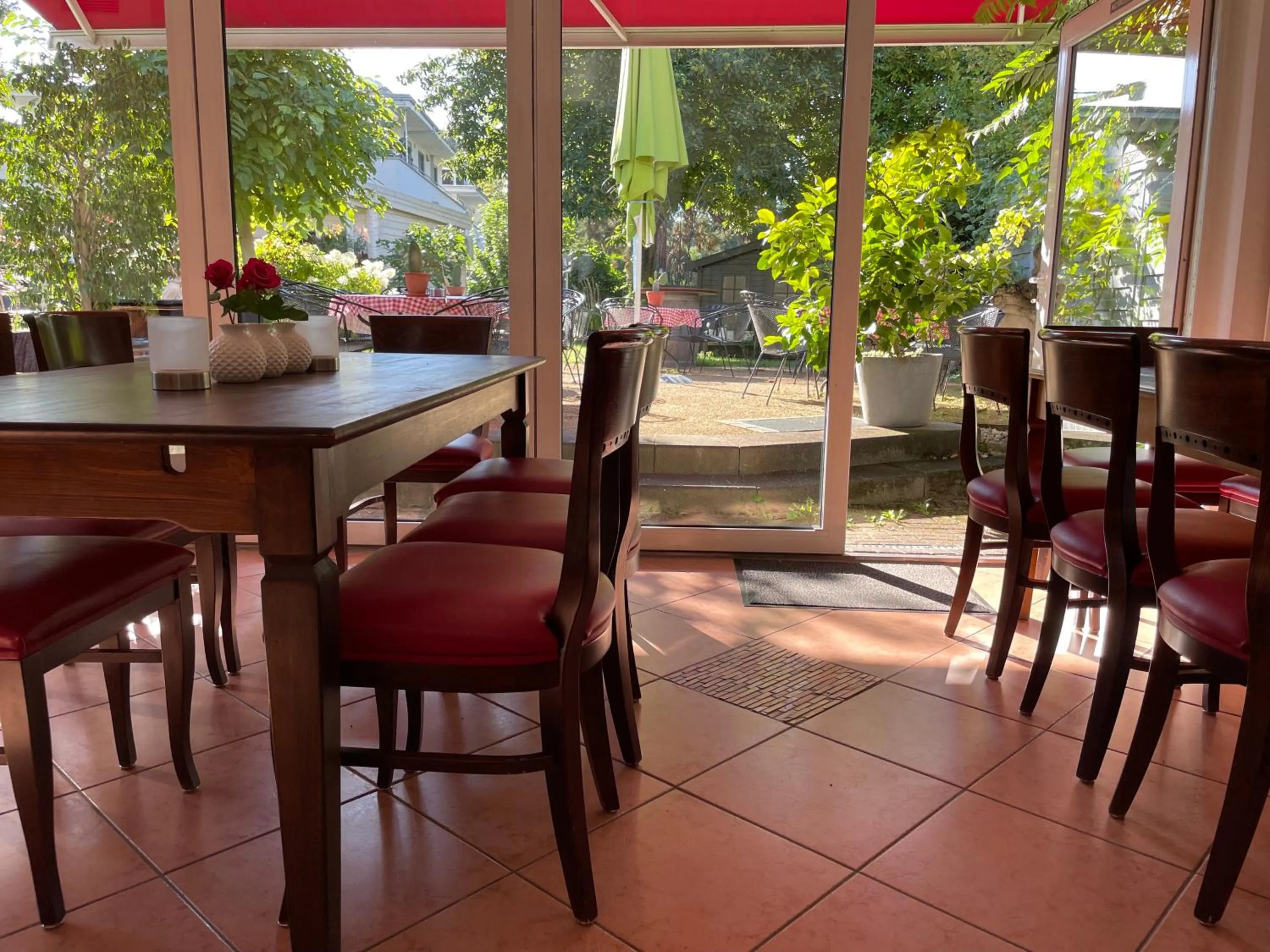 Restaurant/places to eat in Hotel Weinhaus Hoff