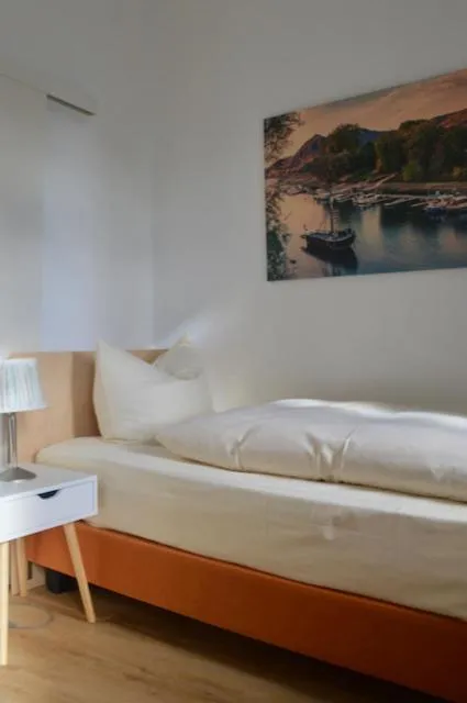 Bed in Hotel Weinhaus Hoff