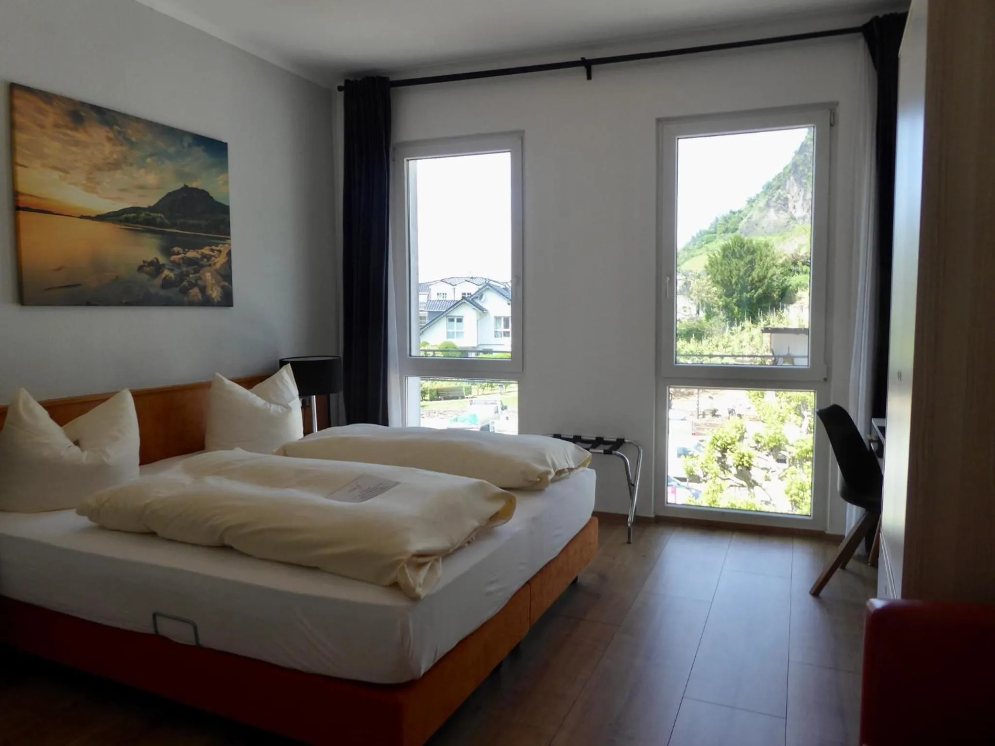 View (from property/room), Bed in Hotel Weinhaus Hoff